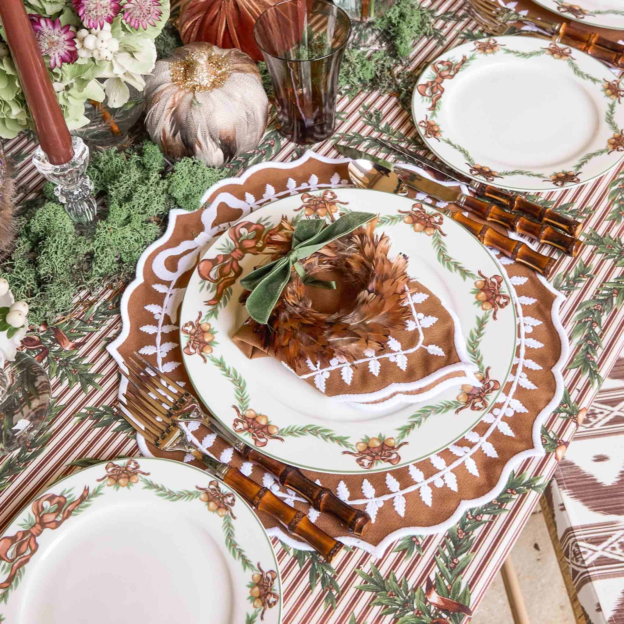 Chocolate Bow Laurel Placemats (Set of 4)
