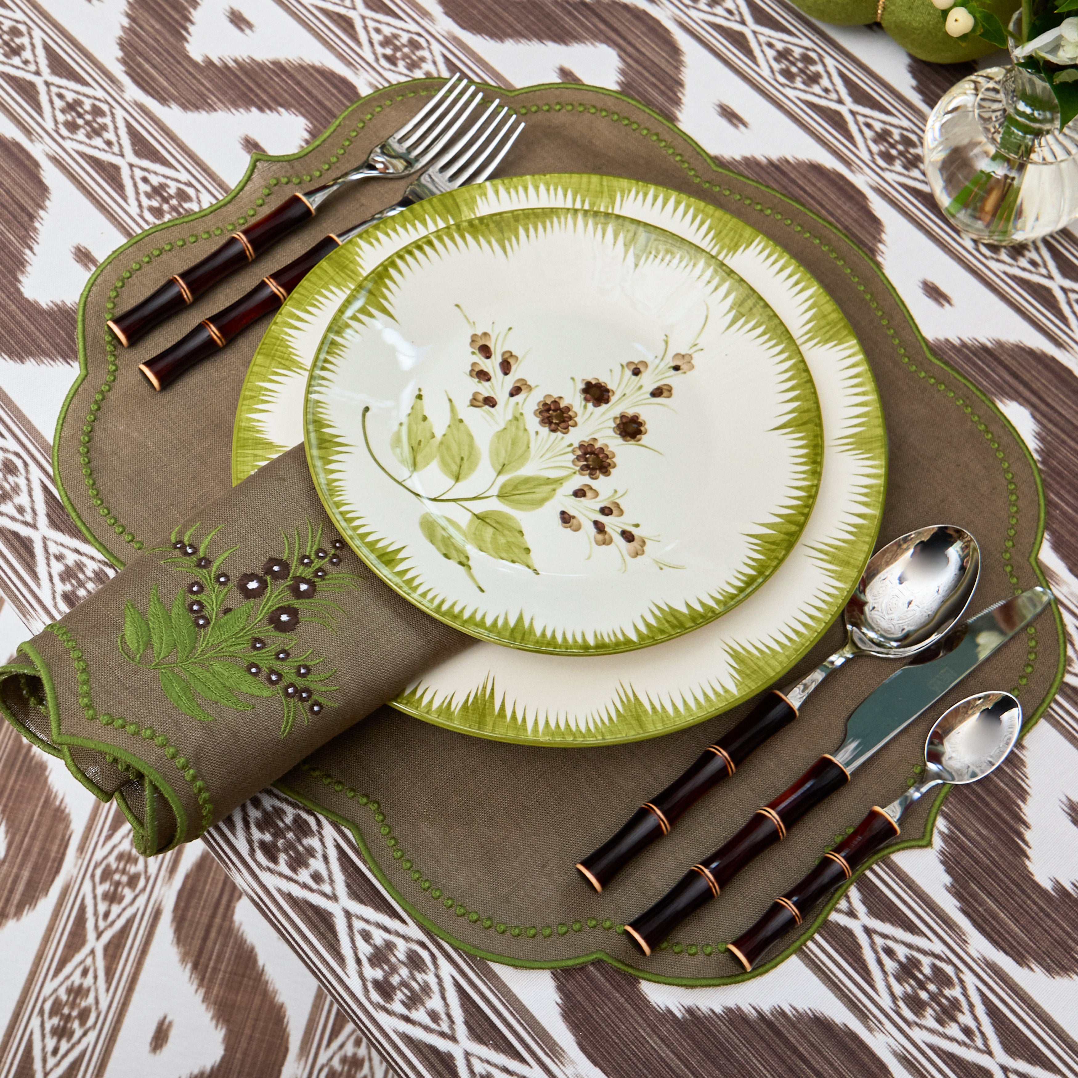 Olive & Chocolate Araminta Dinner Plates (Set of 4)