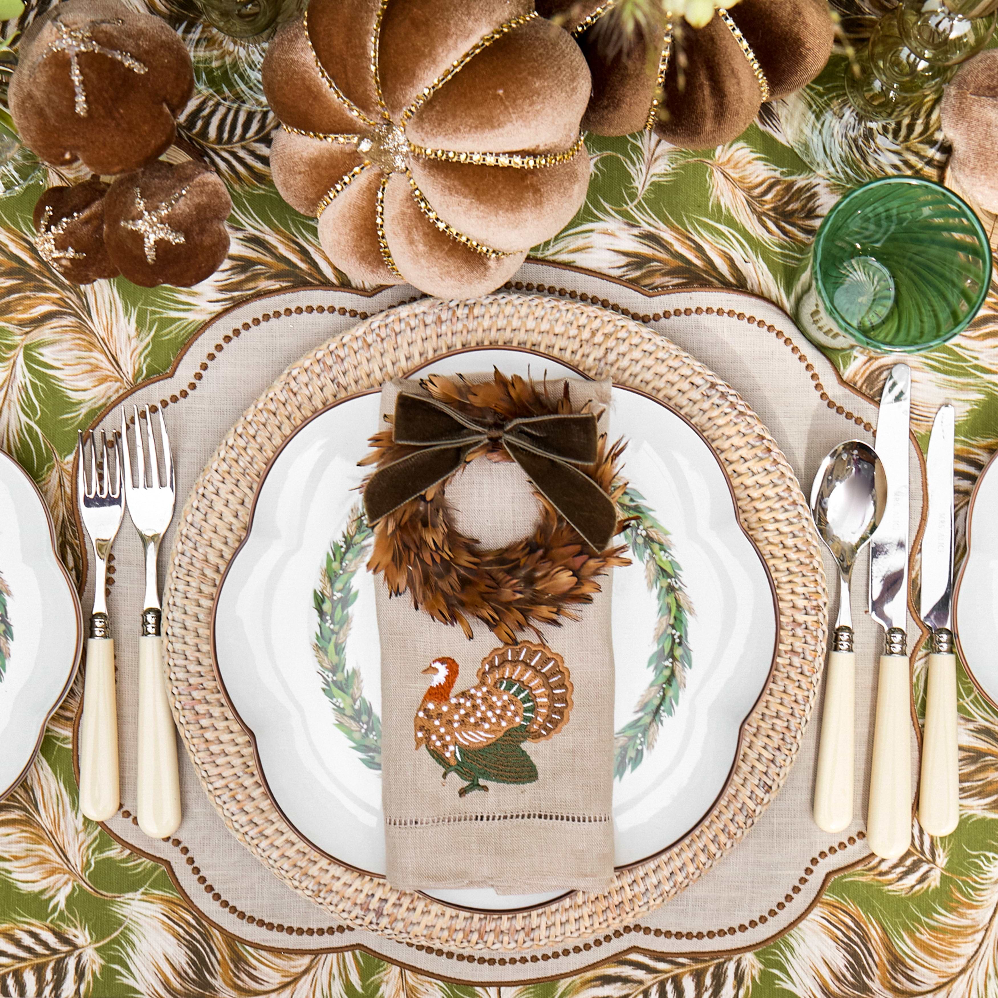洋書 es Blanc La Nature dans l'Assiette Ivory Cutlery Set, 5 Piece | Mrs. Alice | Mrs. Alice