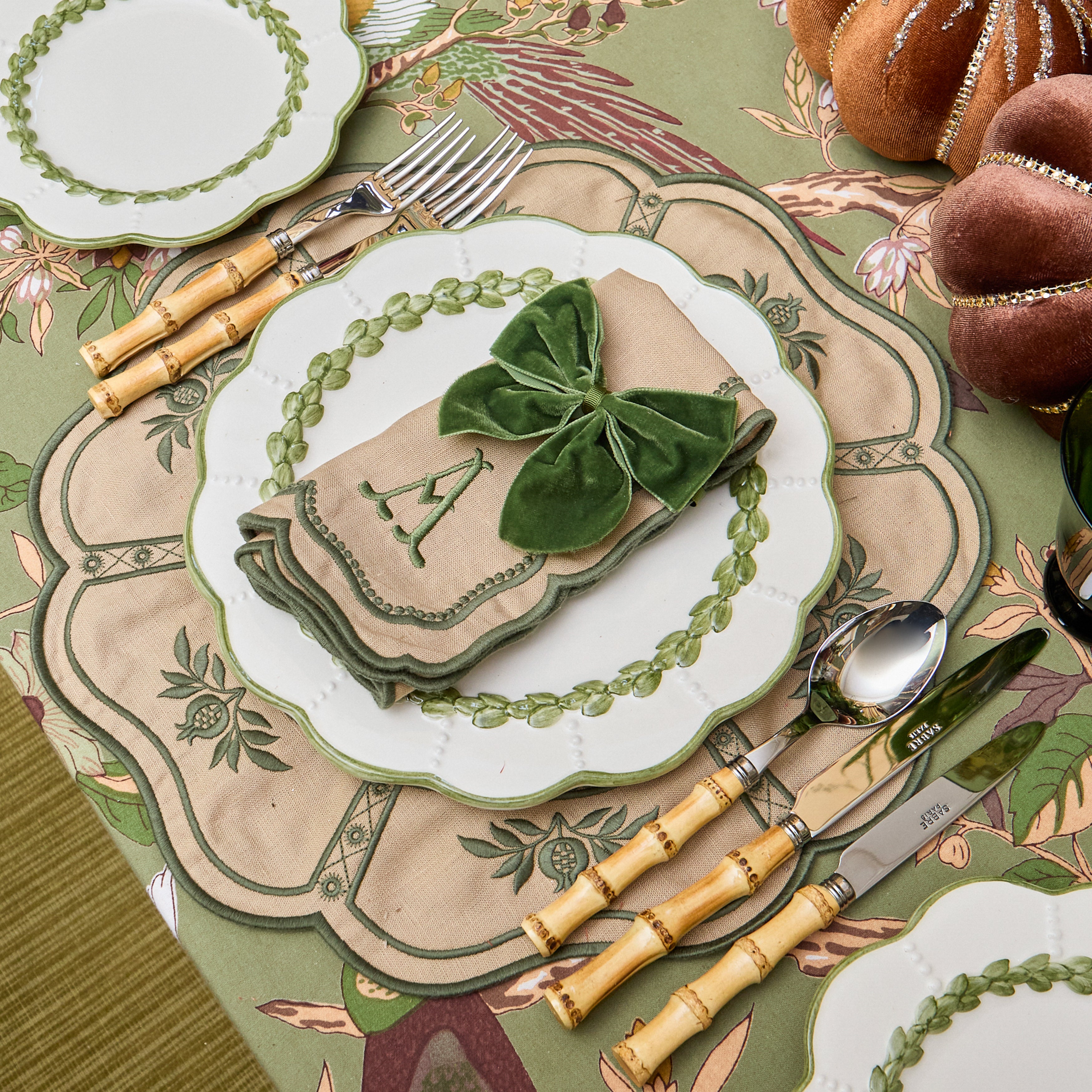 Sand & Green Victoria Linen Placemats & Napkins (Set of 8)