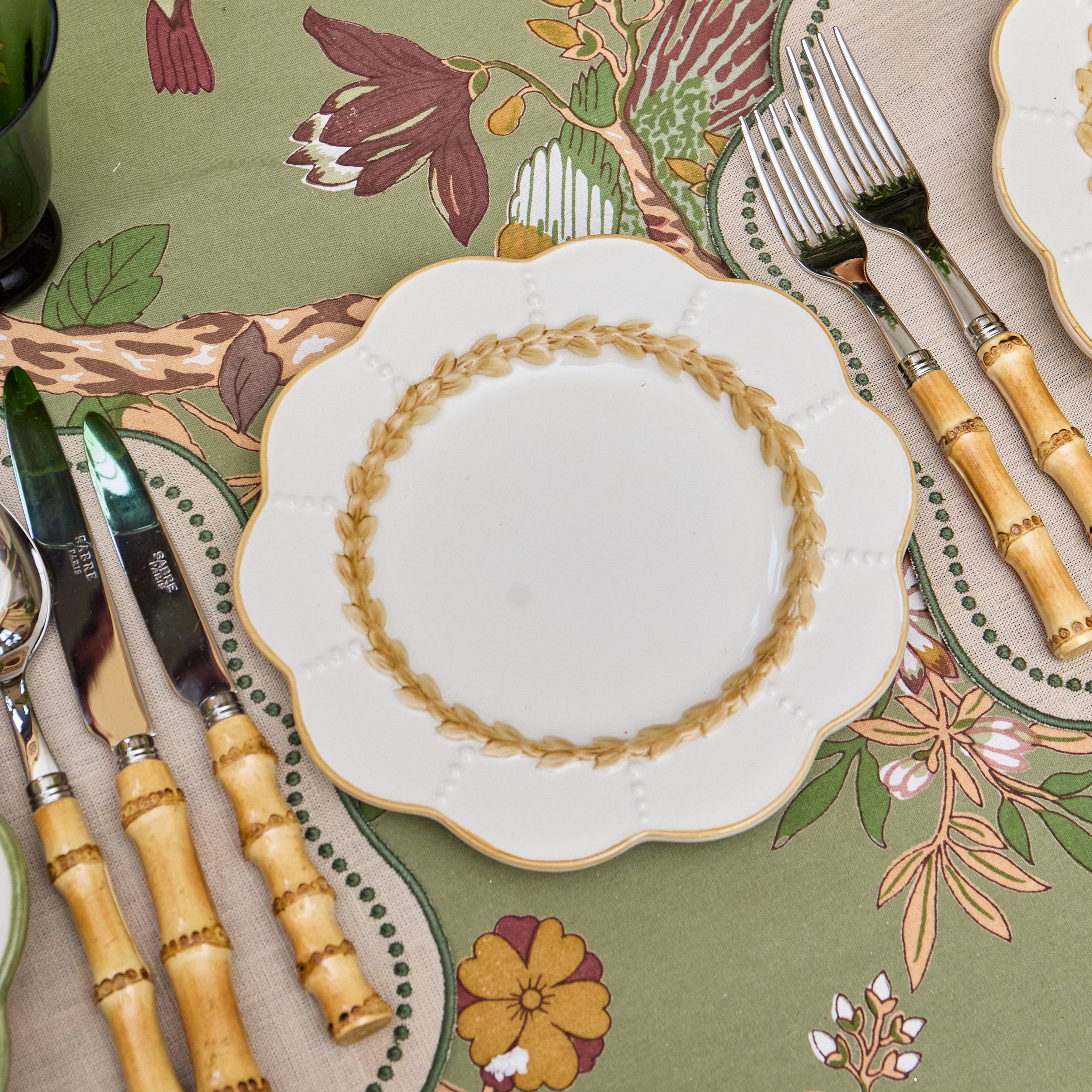 Putty Laurel Dinner Plate