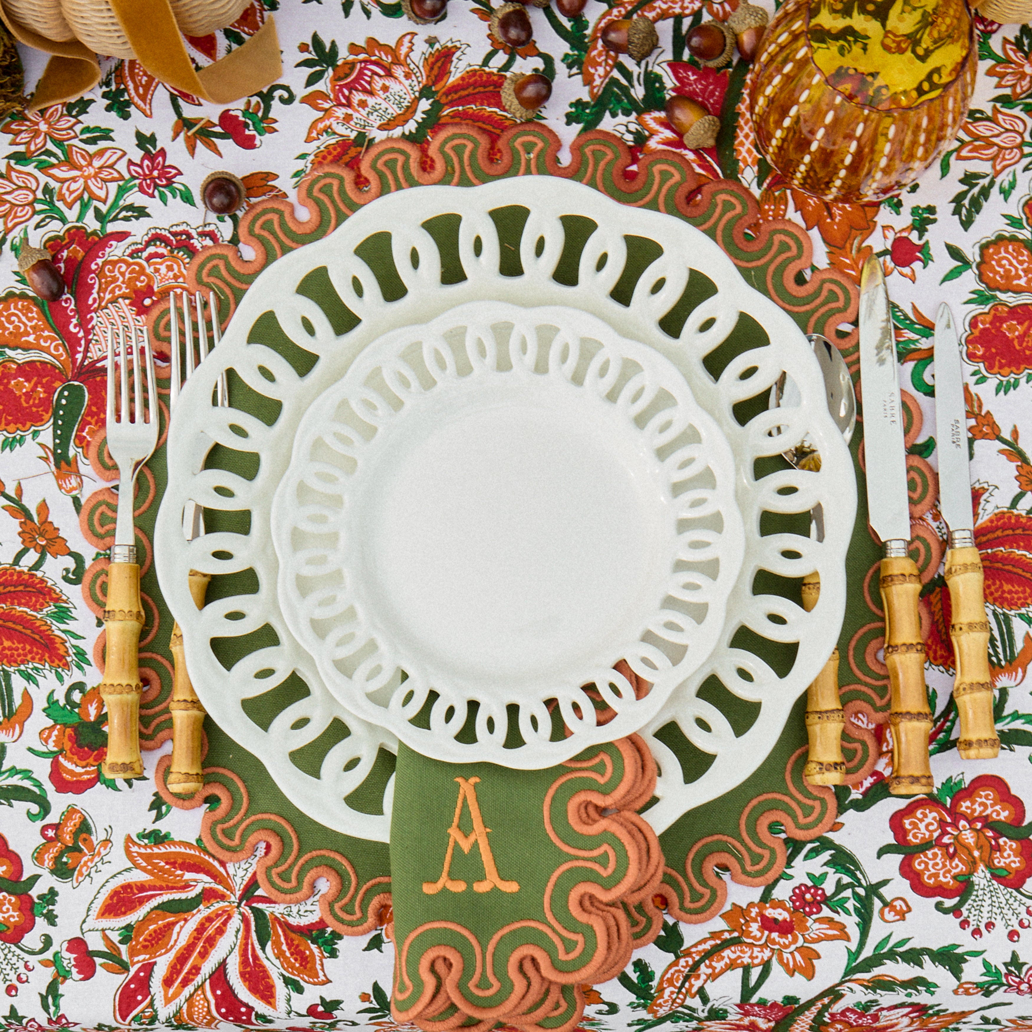 White Lace Starter Plates (Set of 4)