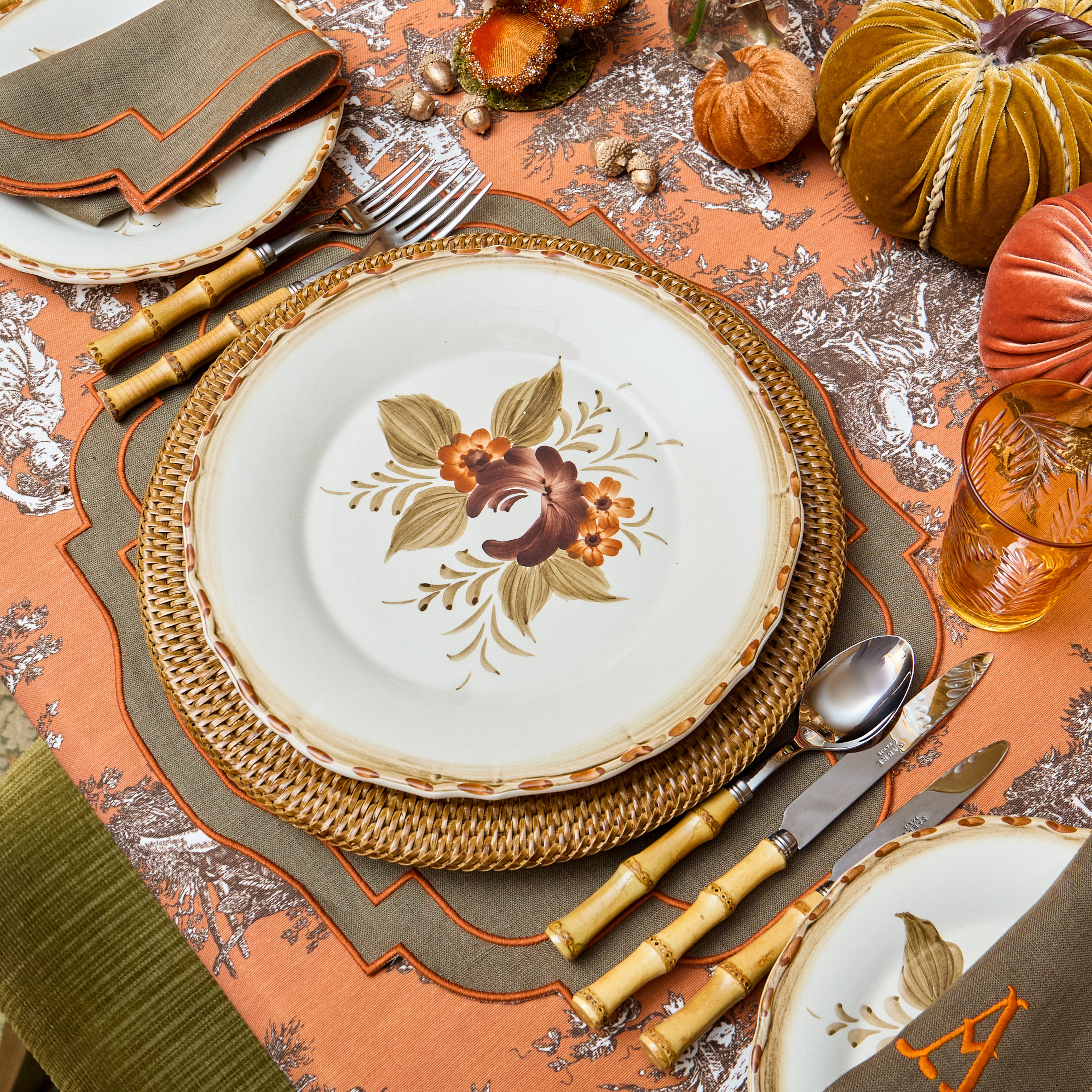 Mustard & Chocolate Garland Dinner Plates (Set of 4)