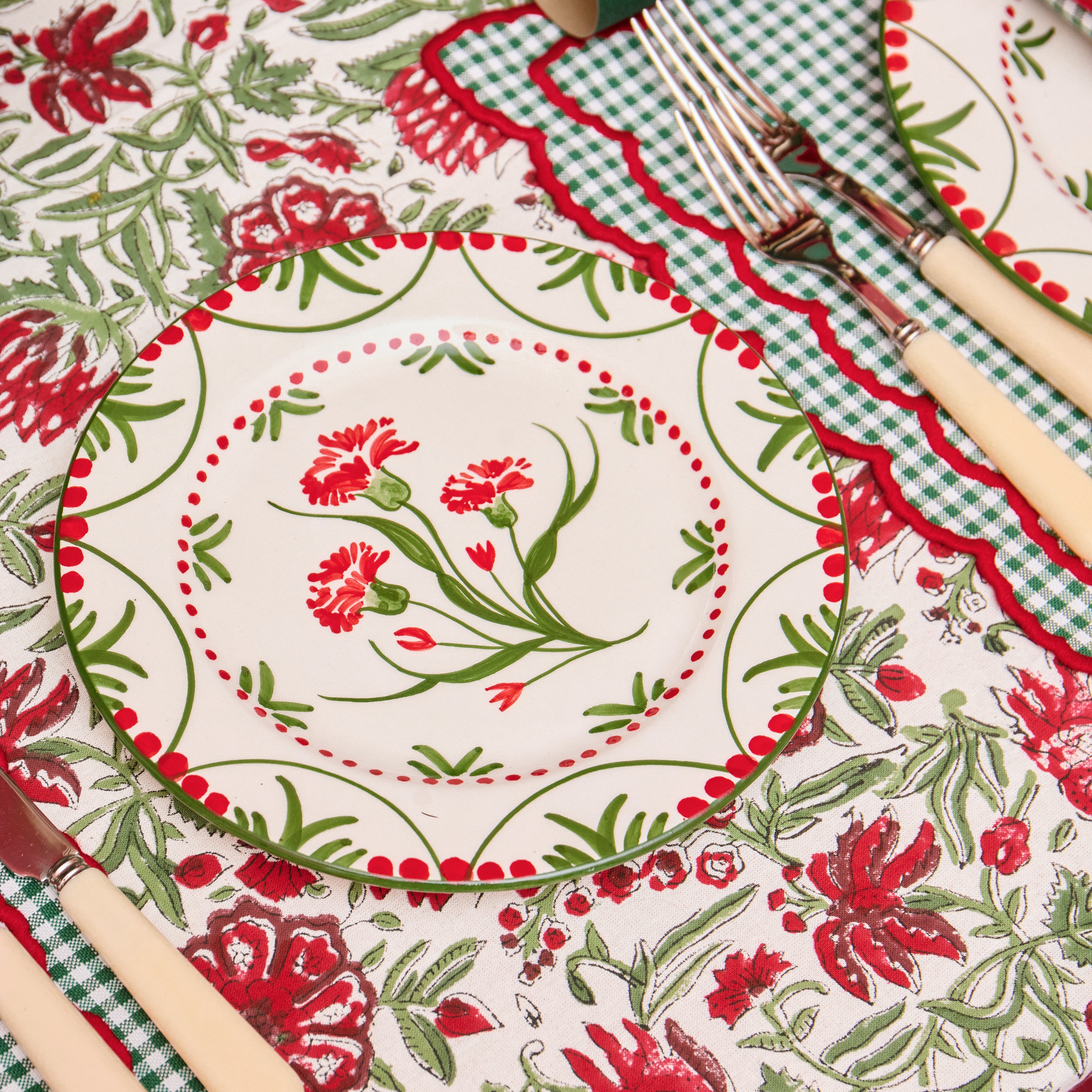 Red & Green Santa Kristina Starter Plate