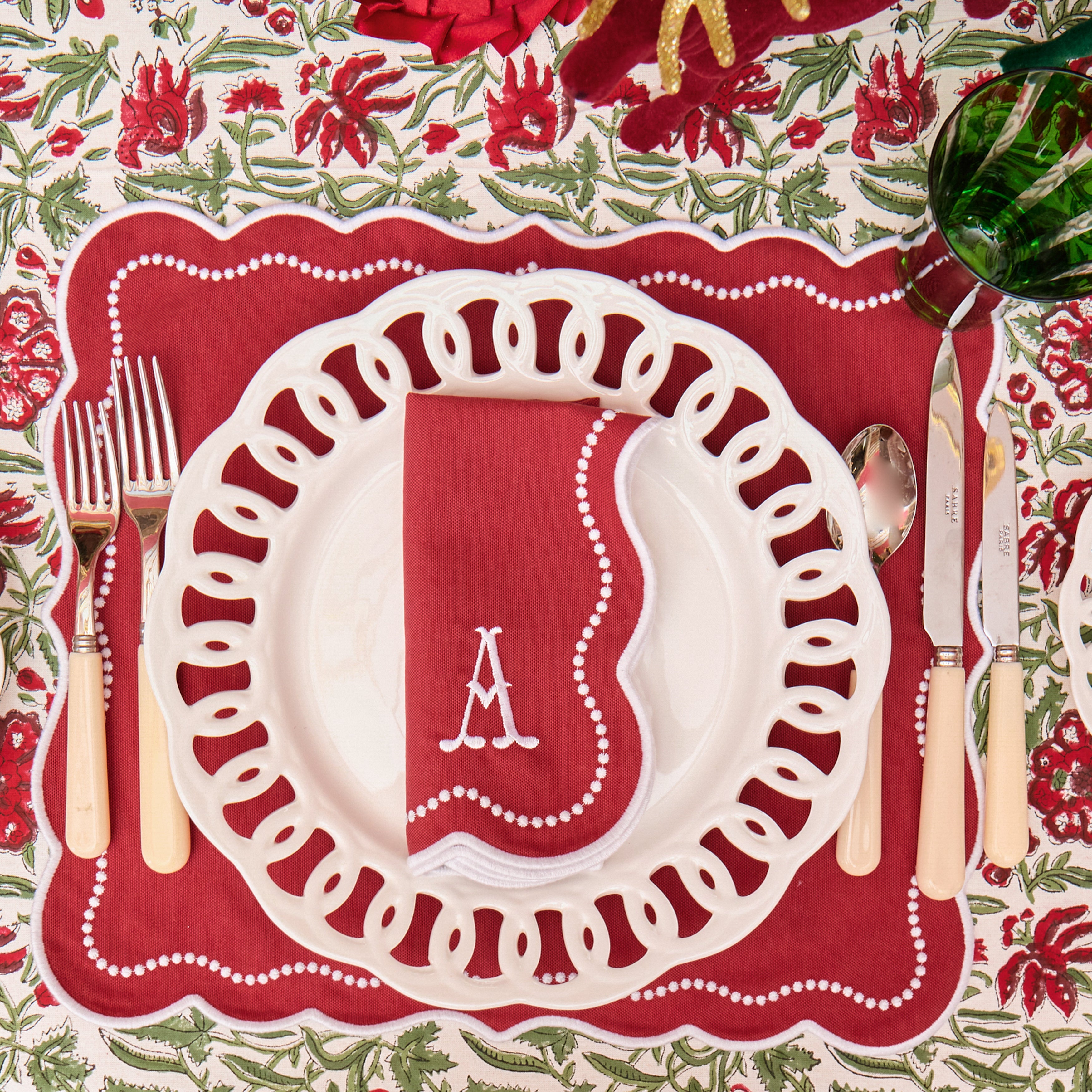 Red Berry Phoebe Napkins (Set of 4)
