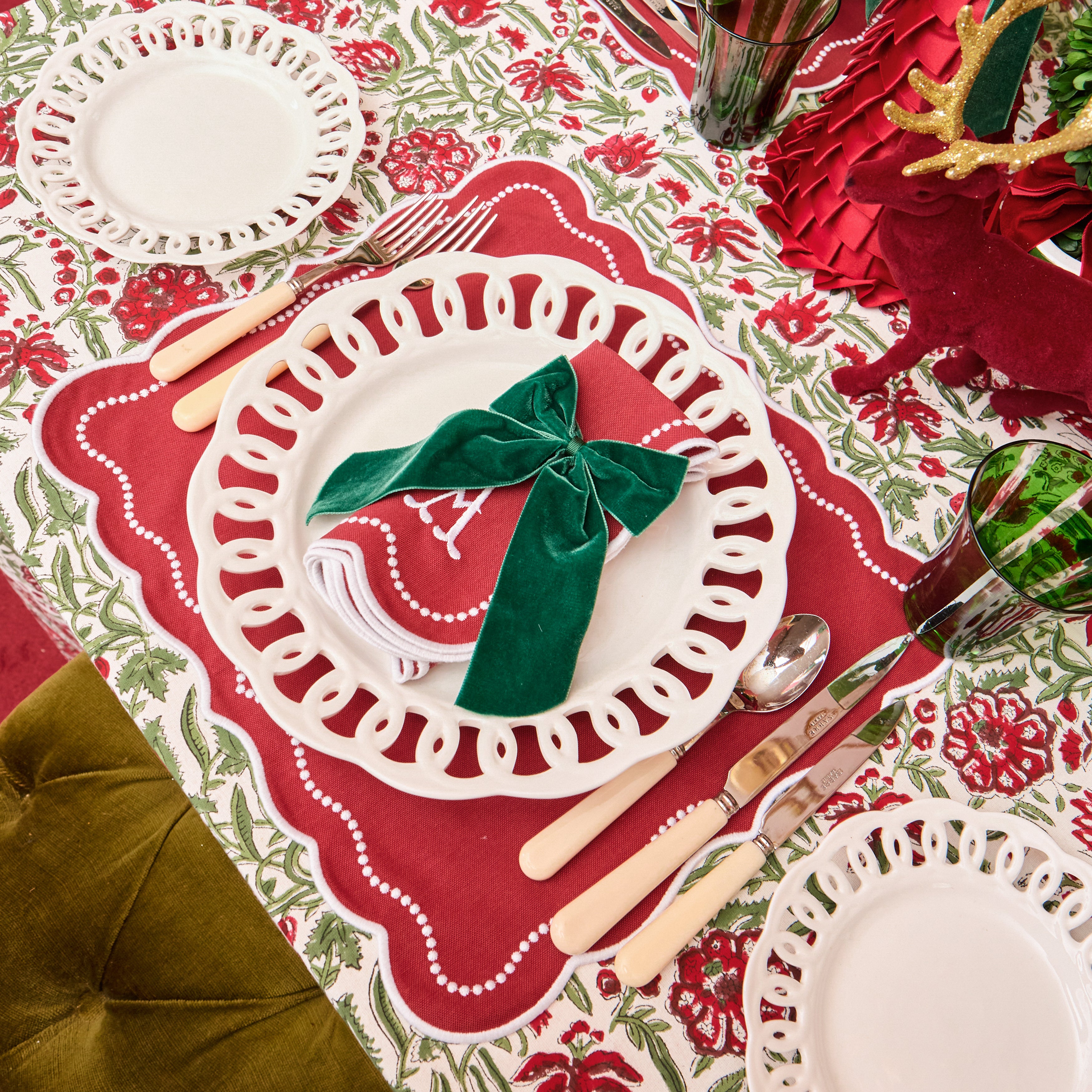 Red & Green Isobel Tablecloth