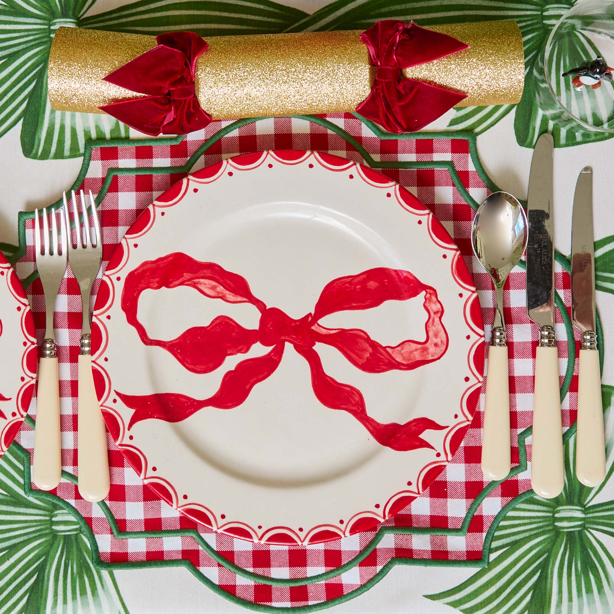 Marilyn Red Bow Starter Plate