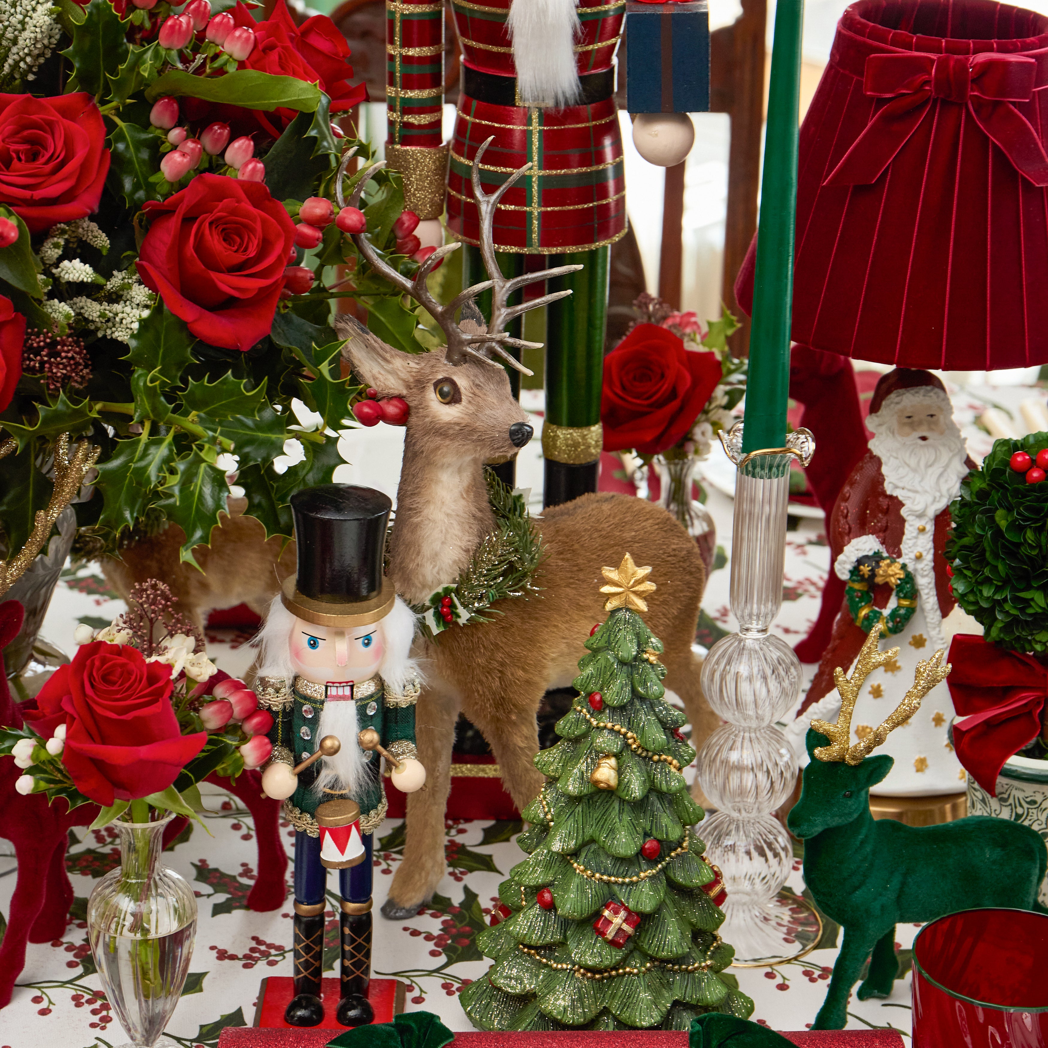 Reindeer with Wreath (Pair) - 39cm