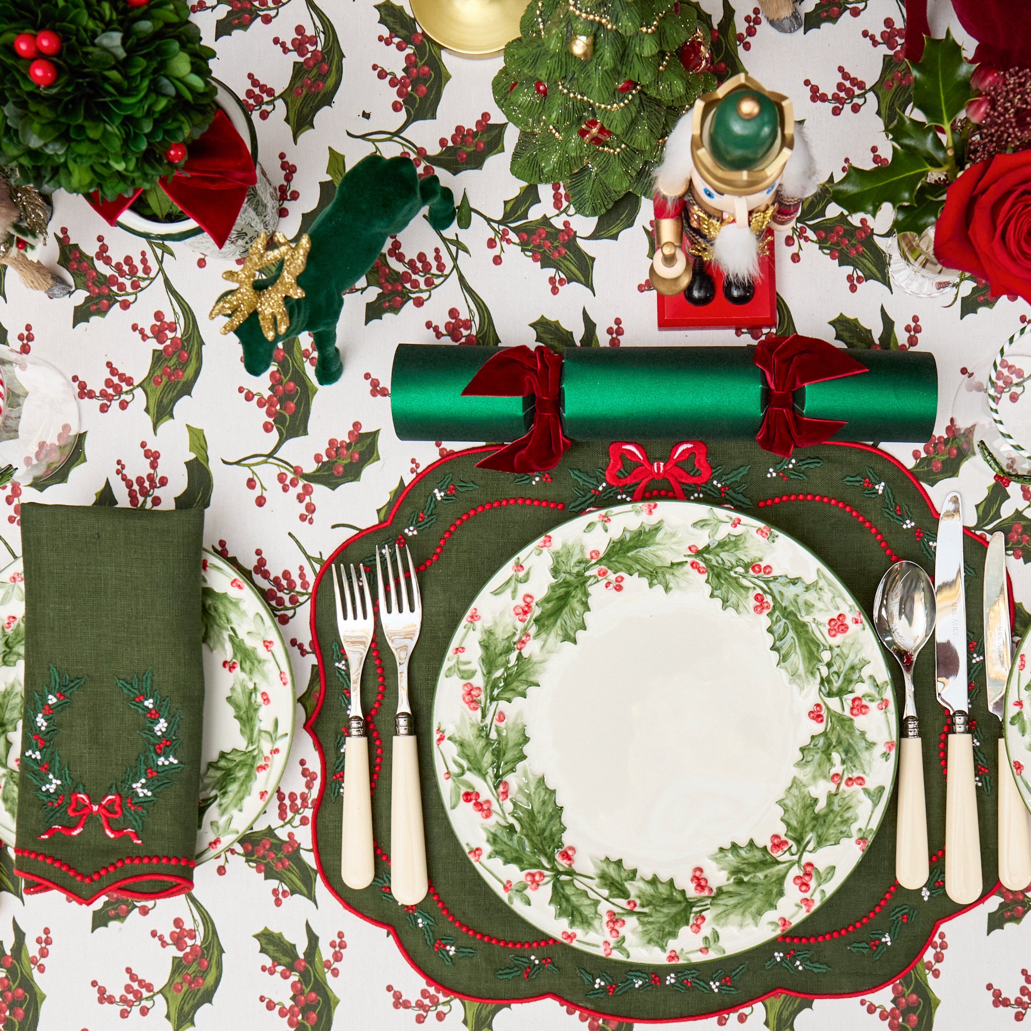 Holly & Berries Tablecloth
