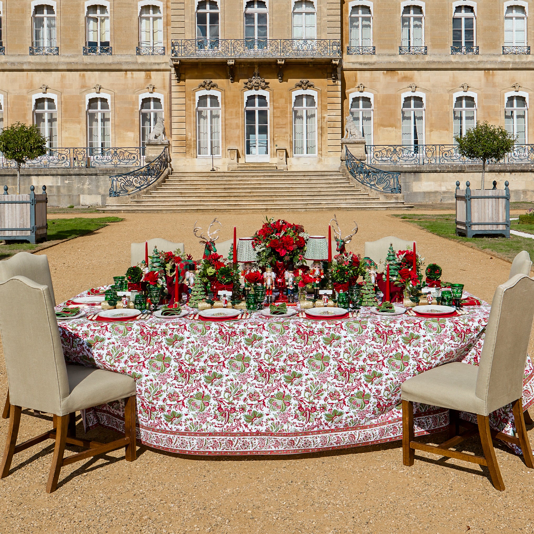 Red Audrey Bow Dinner Plate