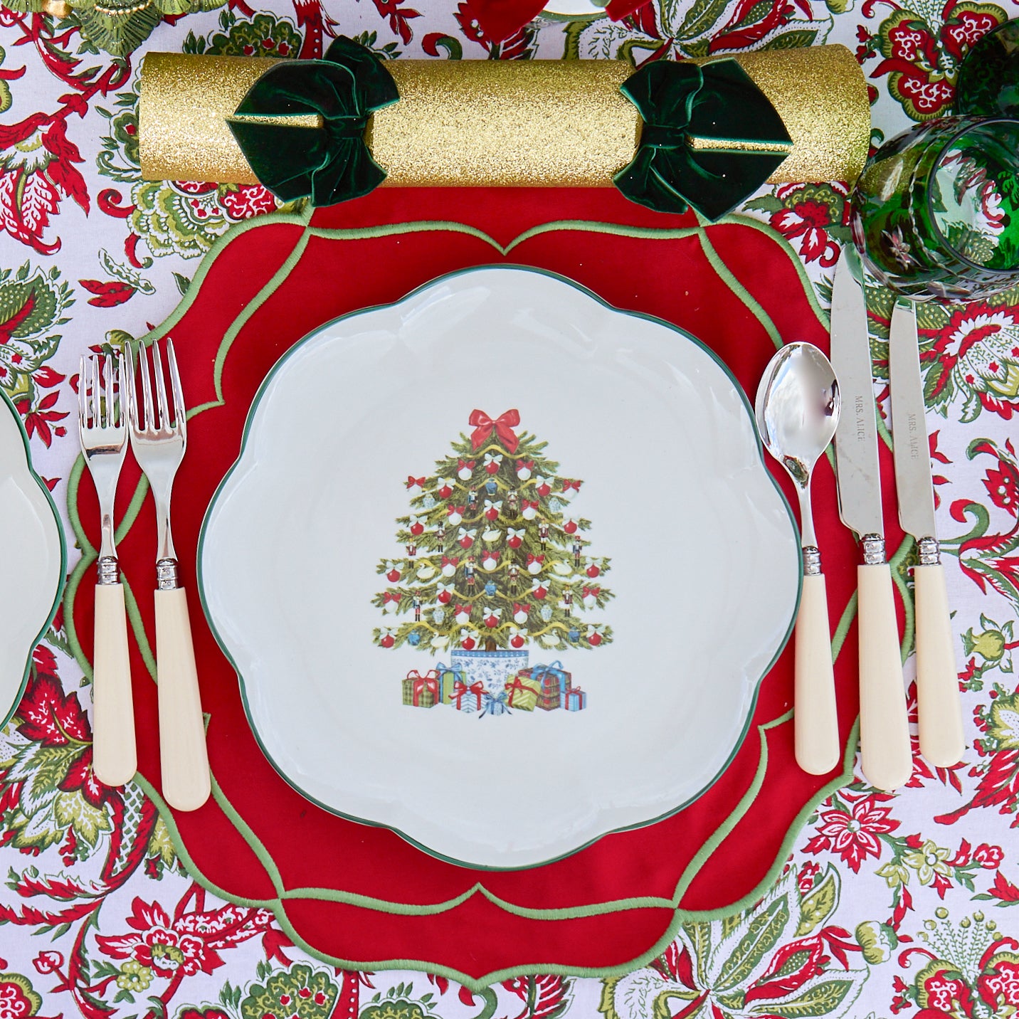 Red & Green Beatrice Tablecloth