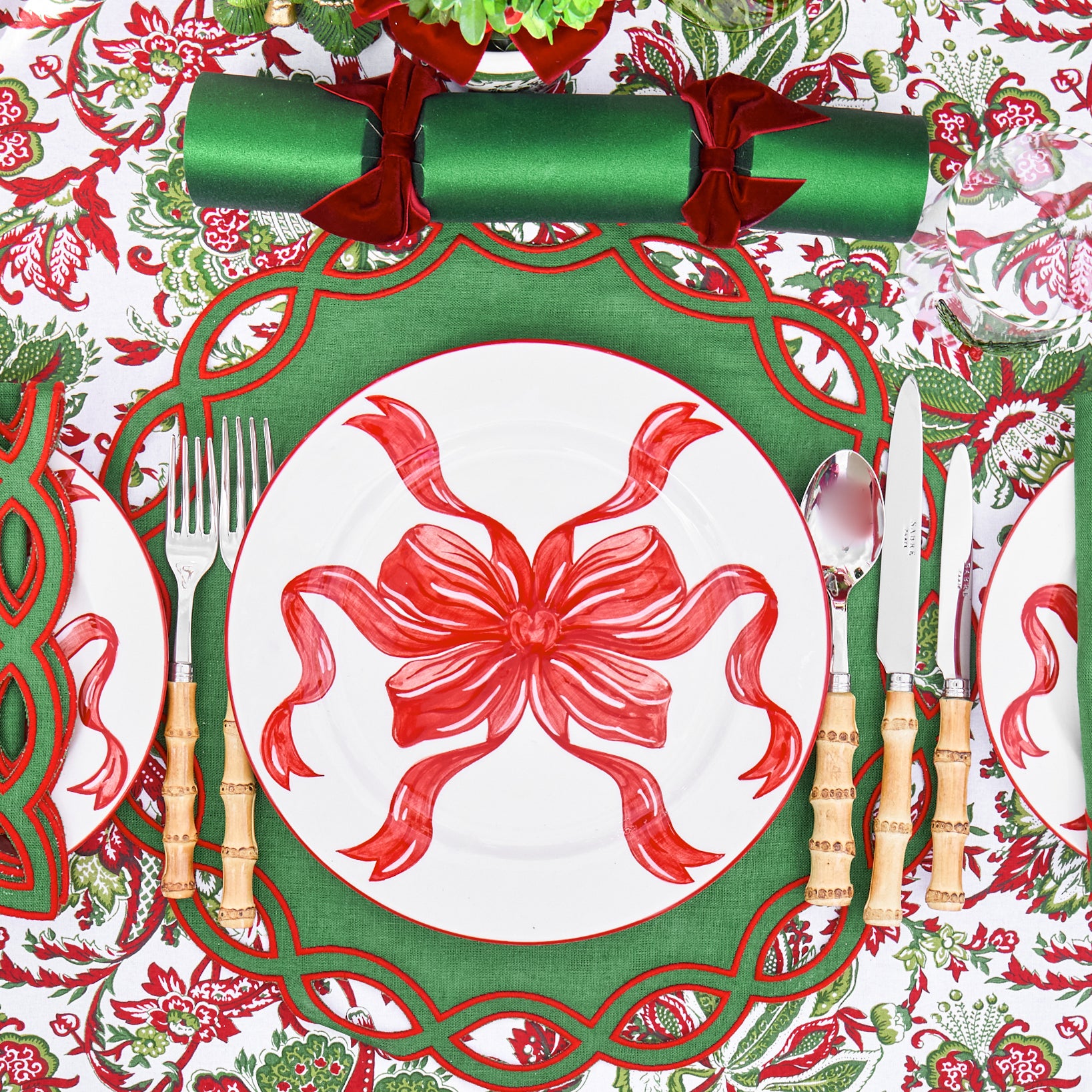 Red Audrey Bow Dinner Plate