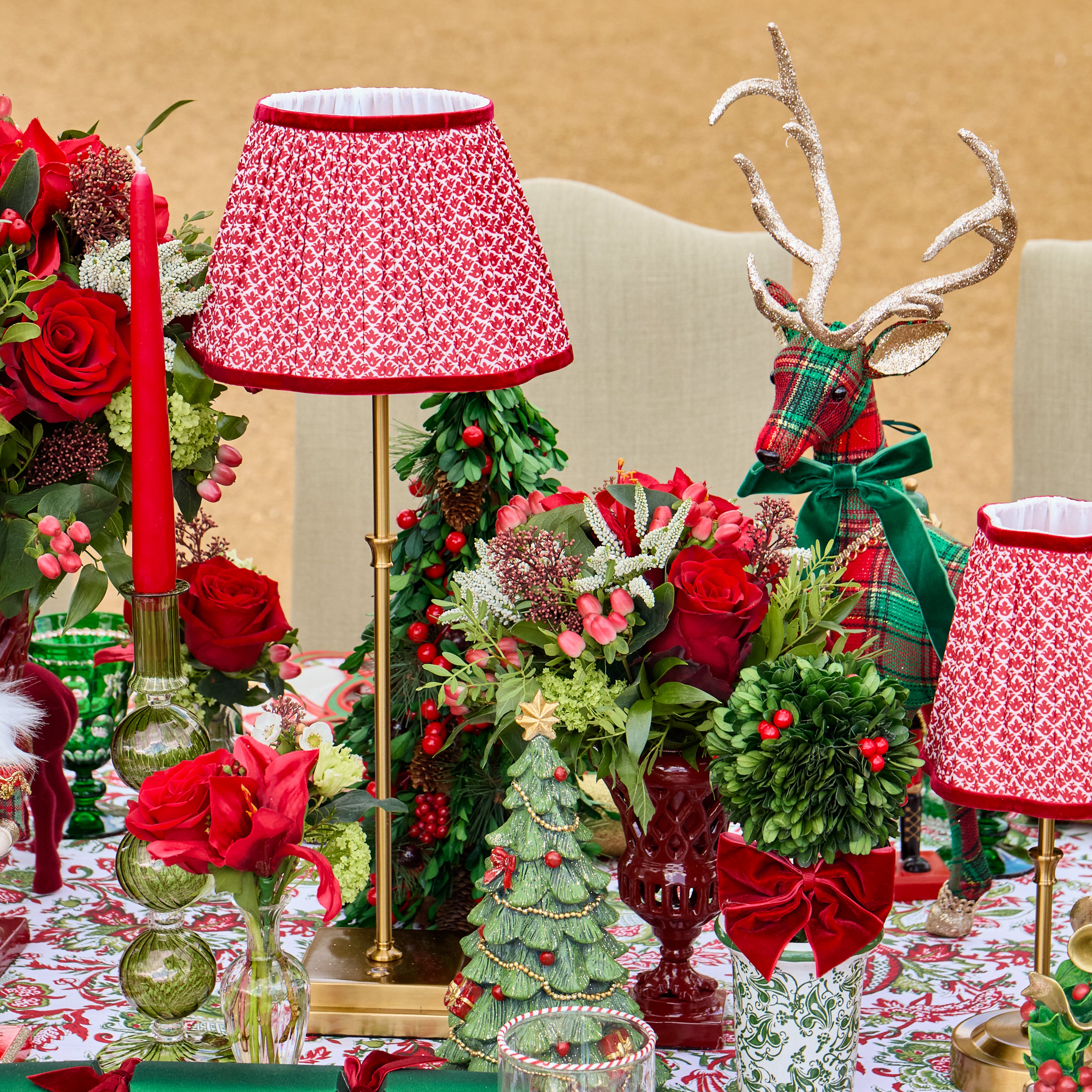 Red Lotus Lampshade (22cm)