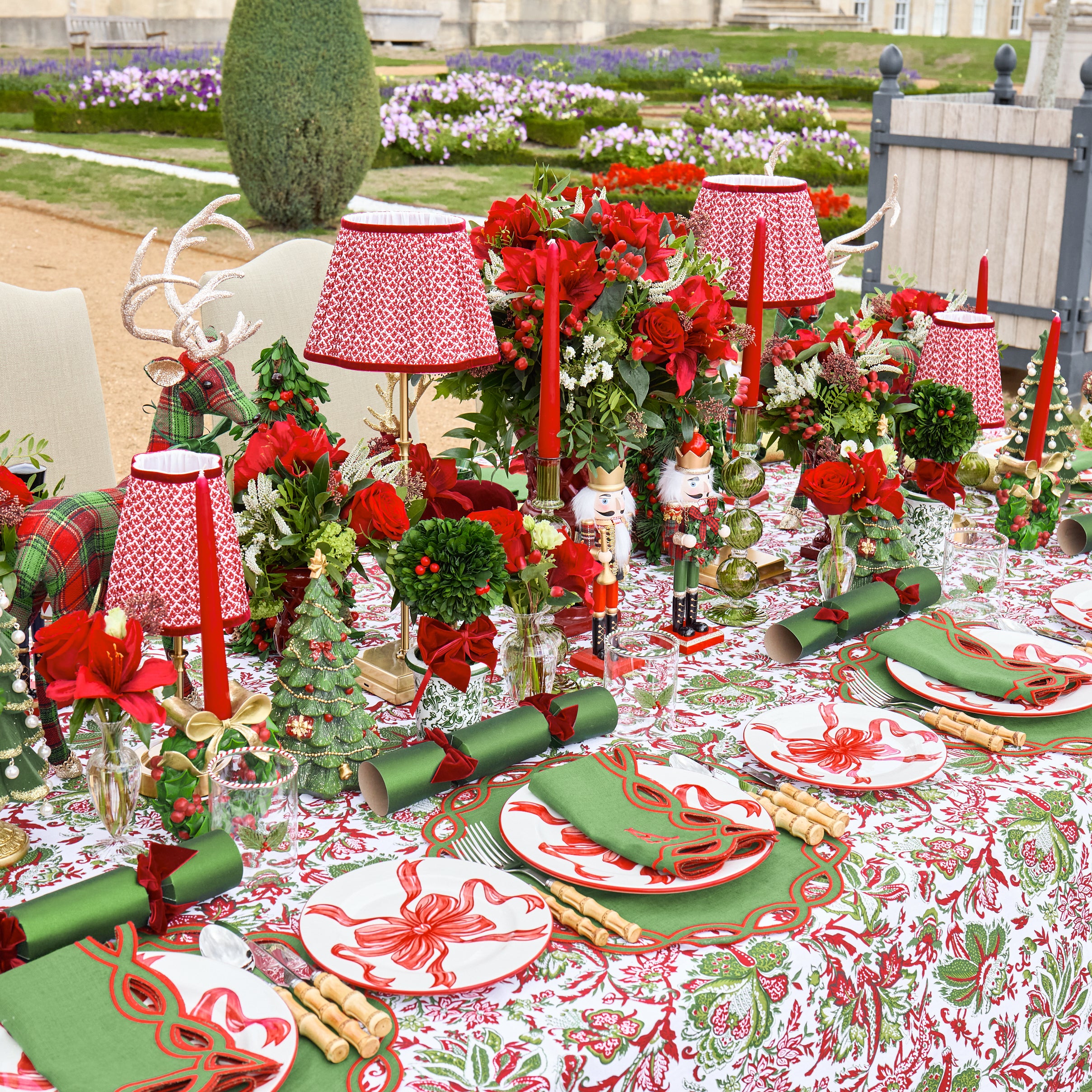 Red Audrey Bow Dinner Plate