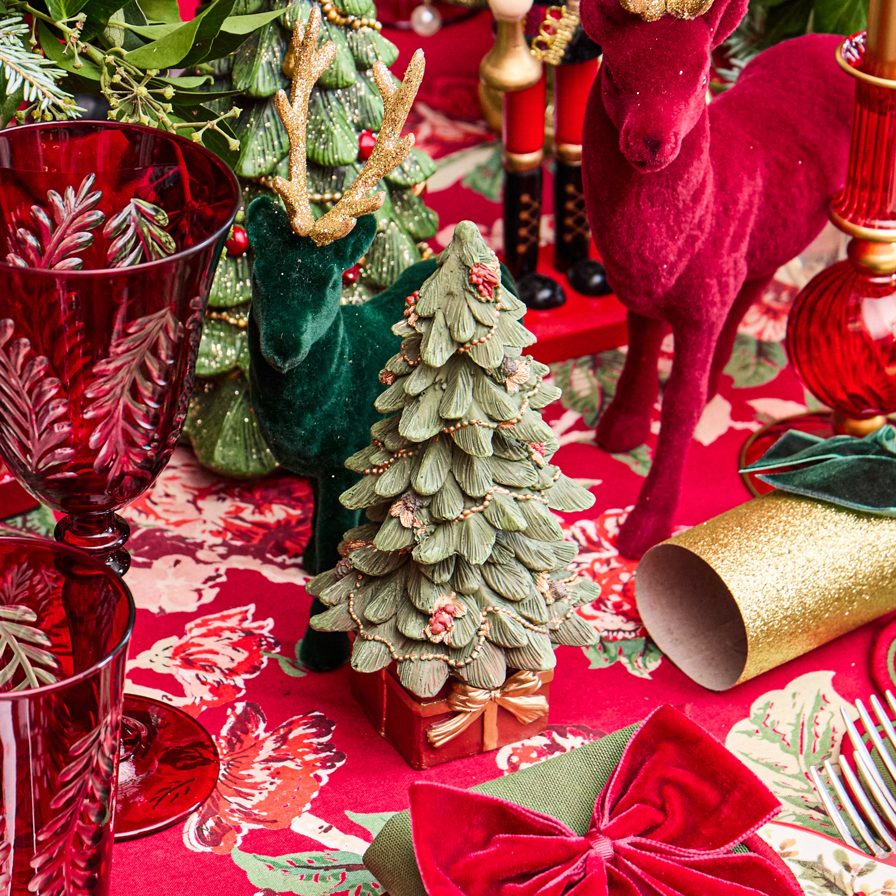 Gold Beaded Christmas Tree (Pair)