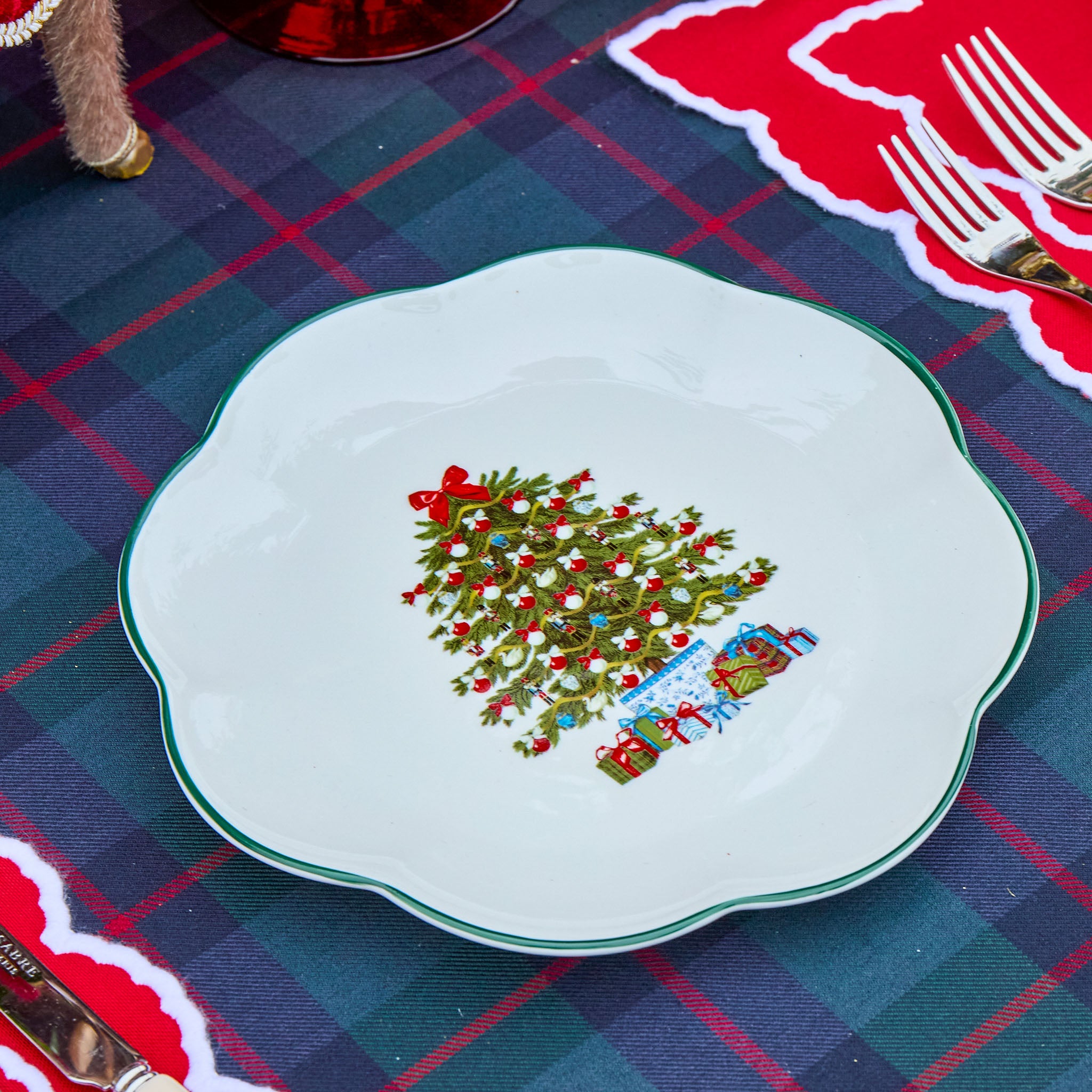 Mrs. Alice Christmas Tree Starter Plate (Set of 4)