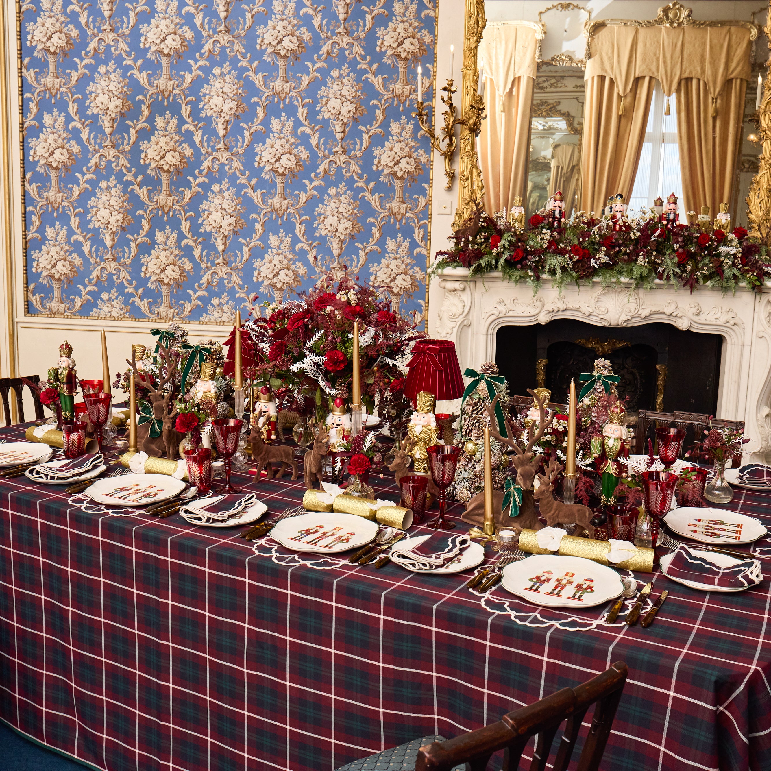 The Merry Noël Tablescape