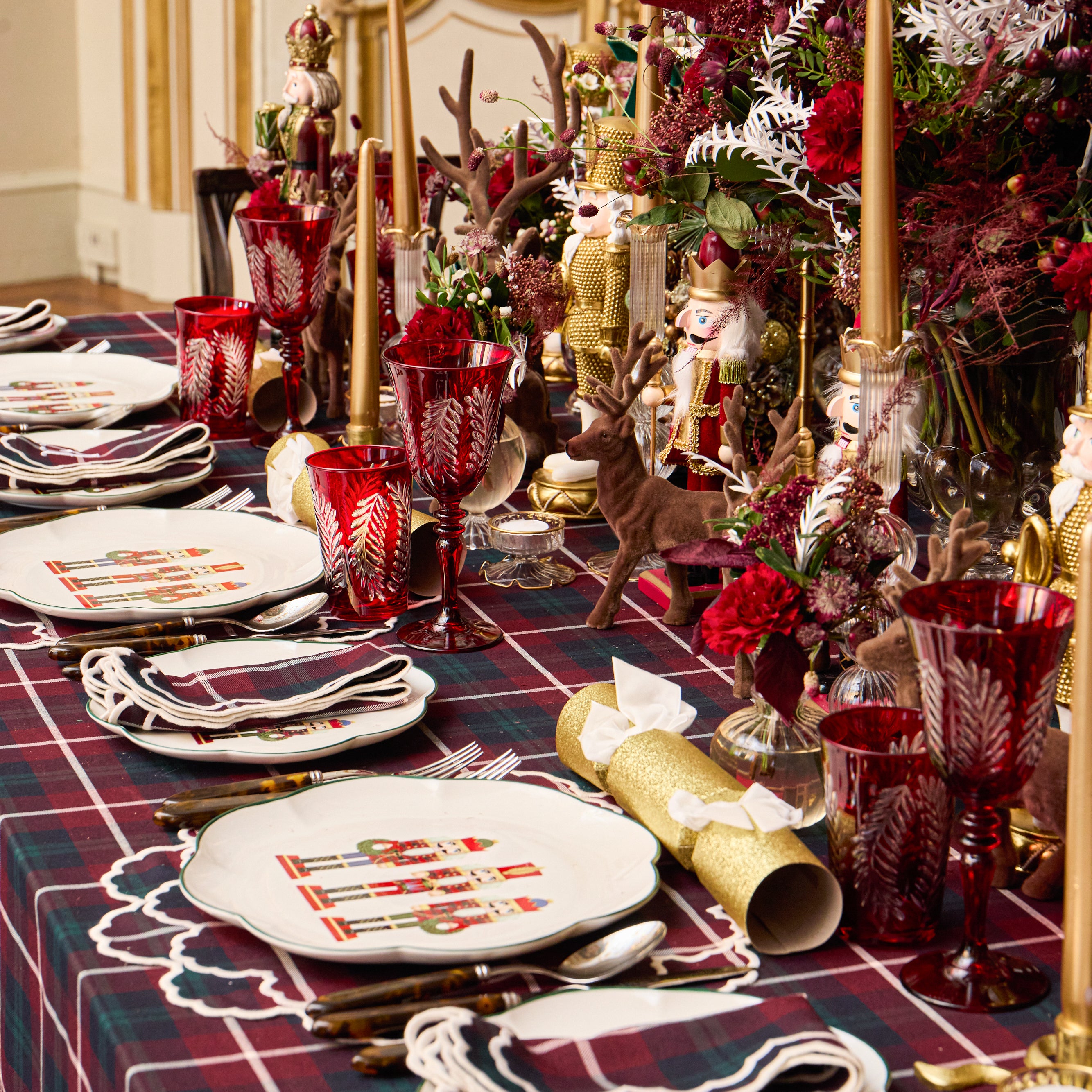 The Merry Noël Tablescape
