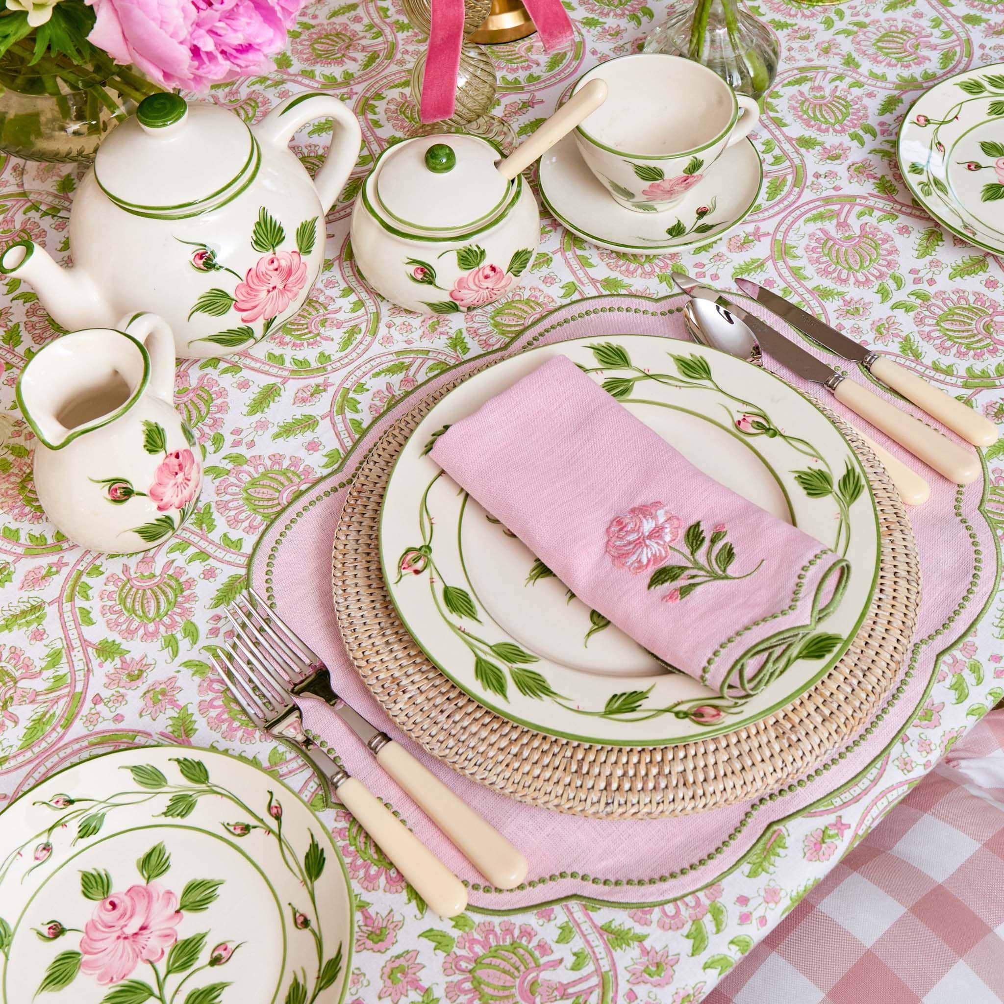 Rose Bud Teapot