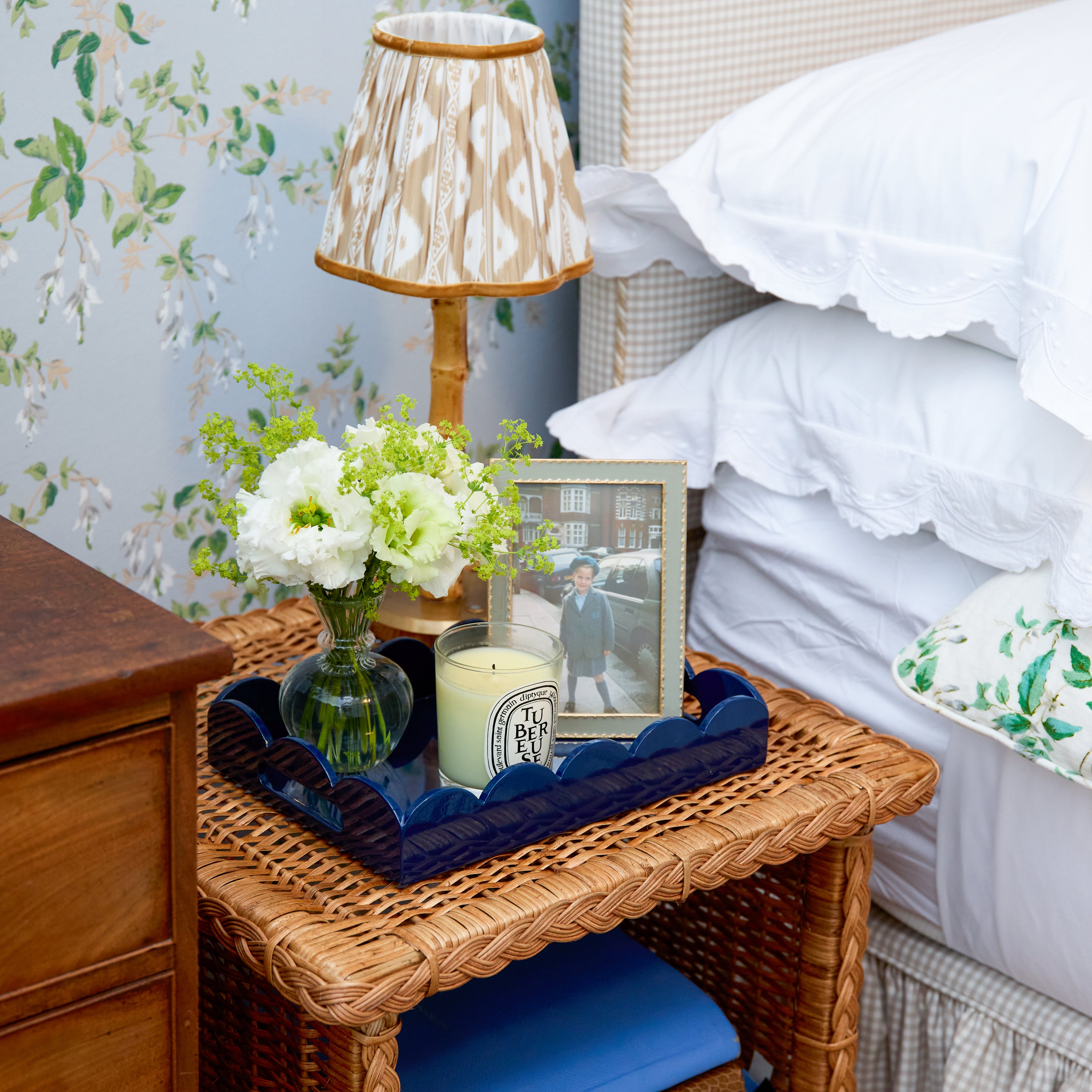 Navy Blue Small Scalloped Lacquer Tray