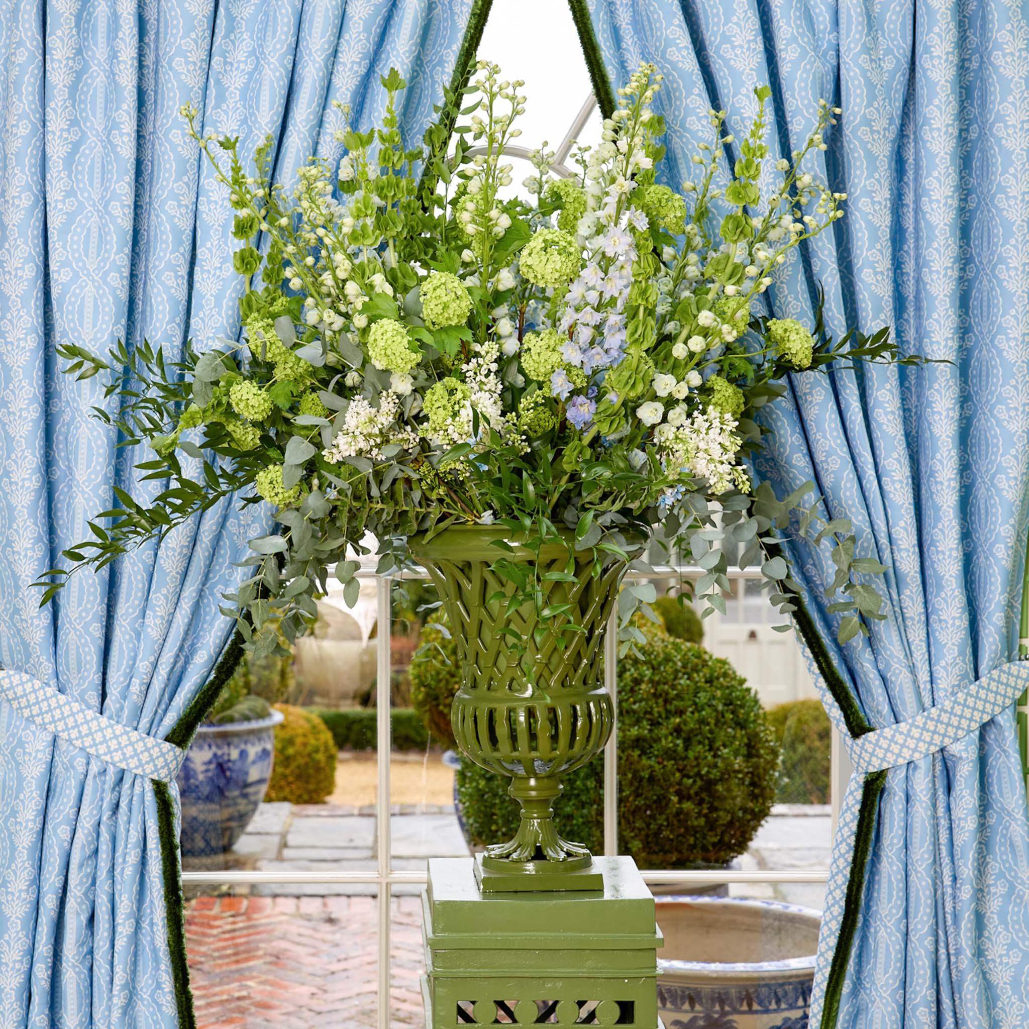 Adelaide Green Lattice Urn