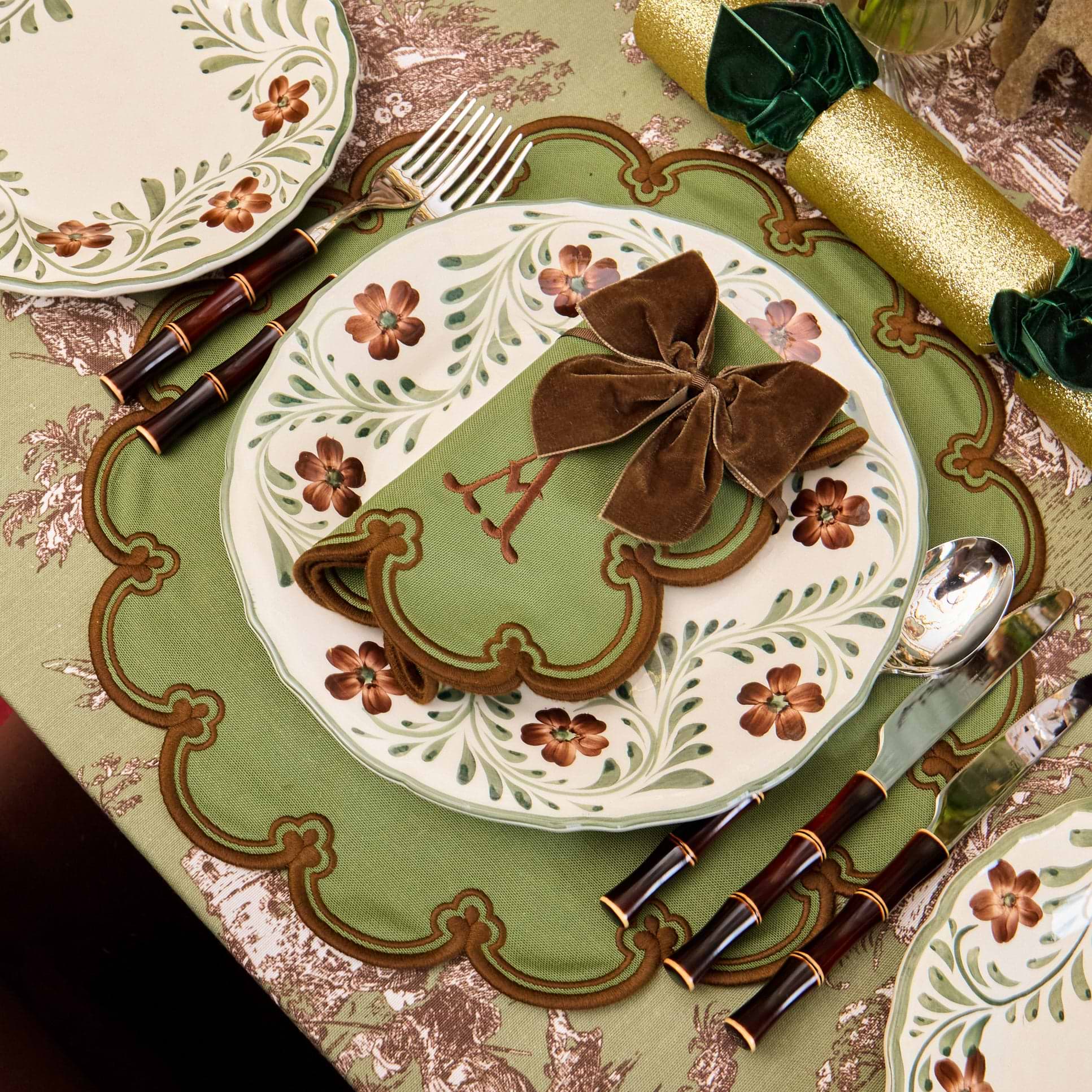 Green Alpine Floral Garland Dinner Plates (Set of 4)