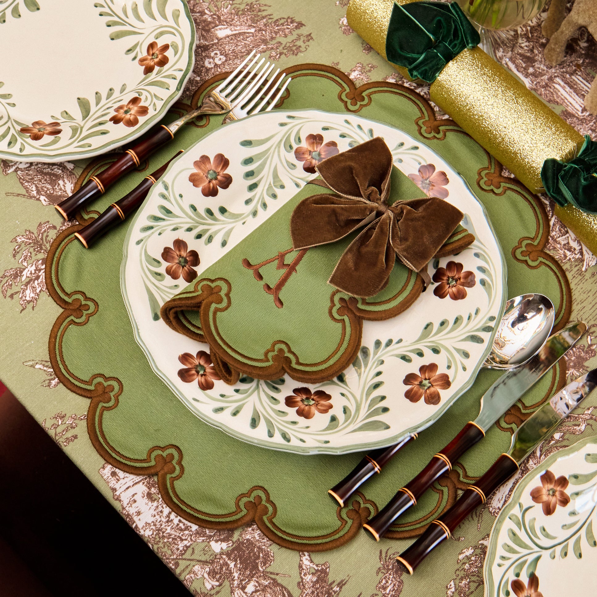 Green Alpine Floral Garland Dinner Plates (Set of 4)