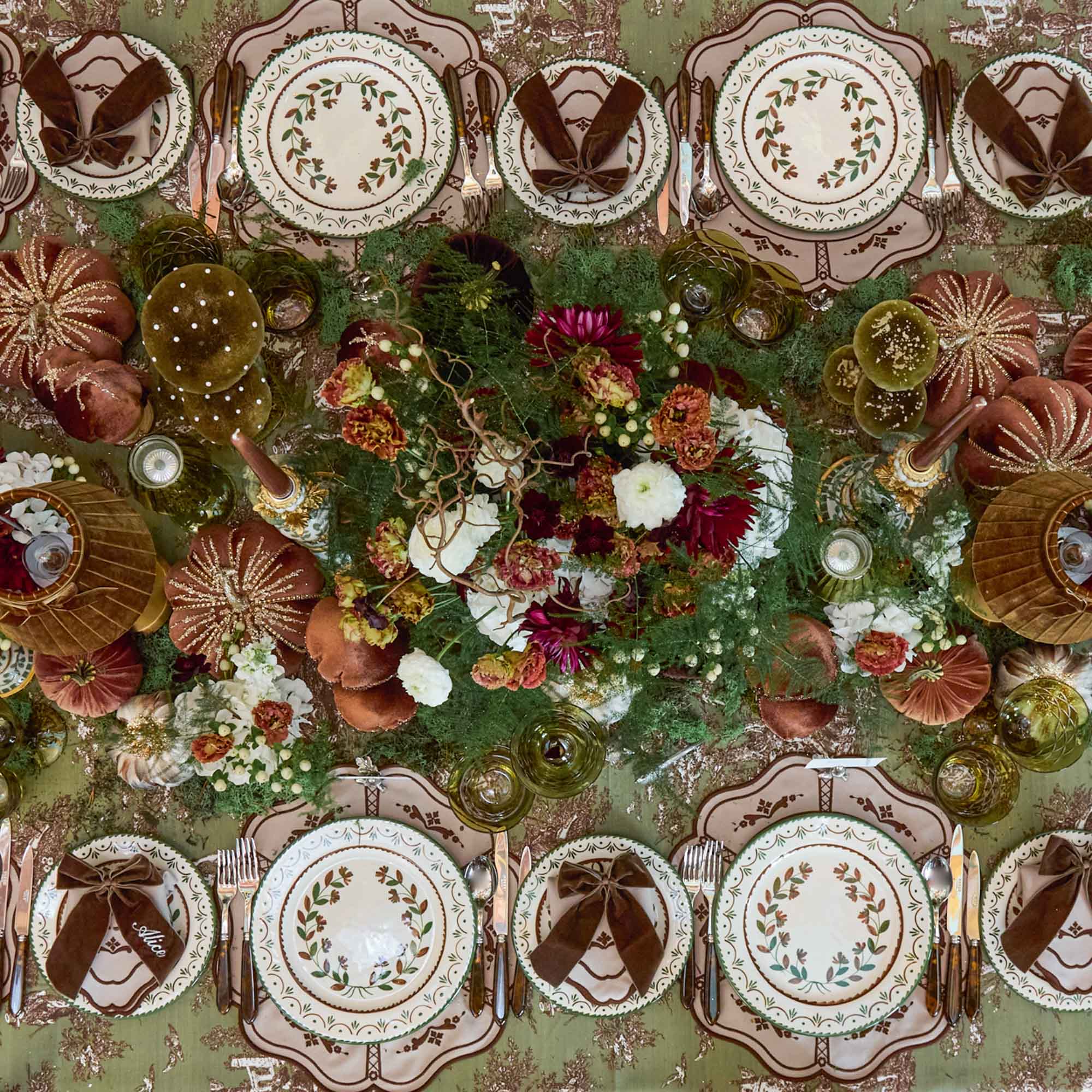 Chocolate Josephine Dinner Plate