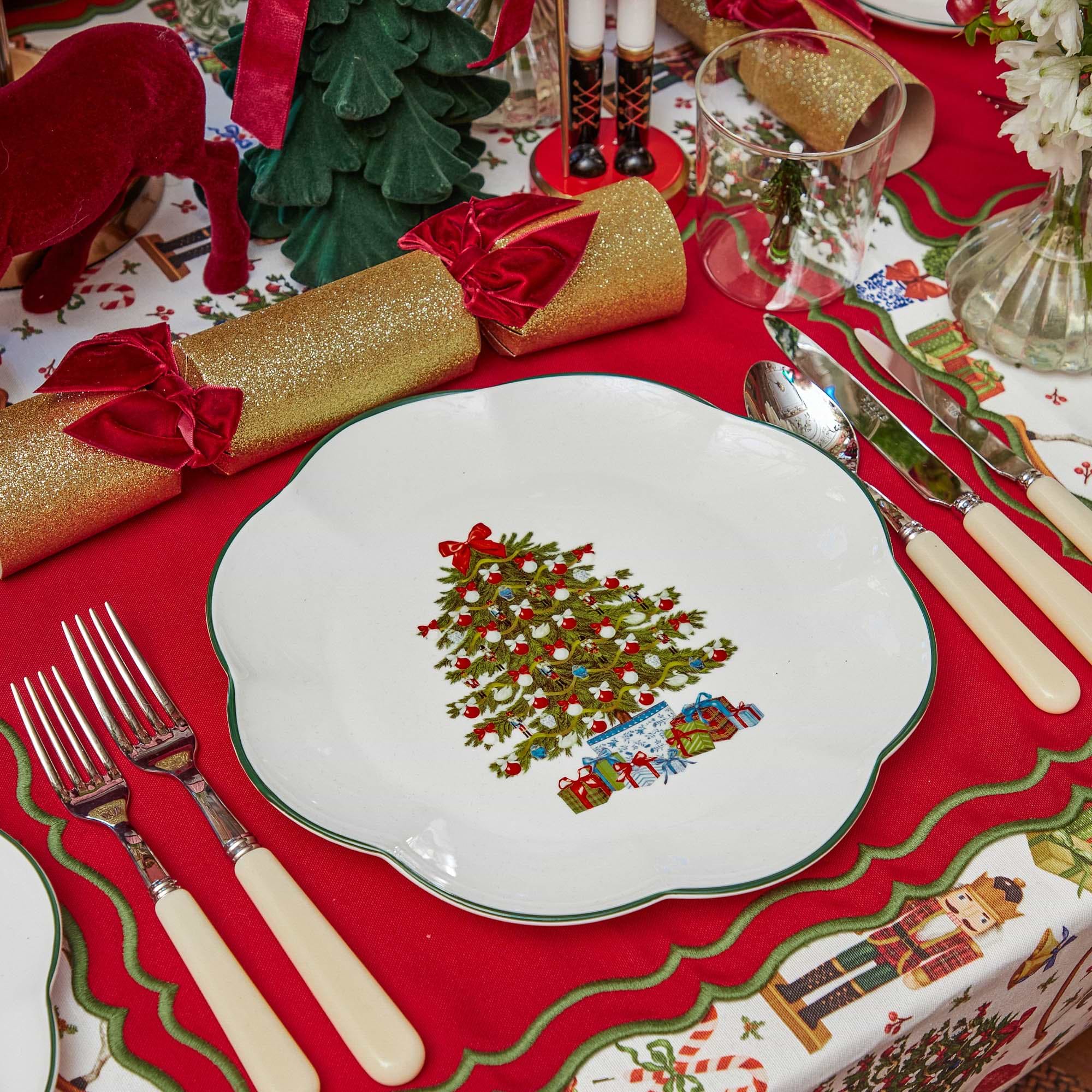 Mrs. Alice Christmas Tree Starter Plate