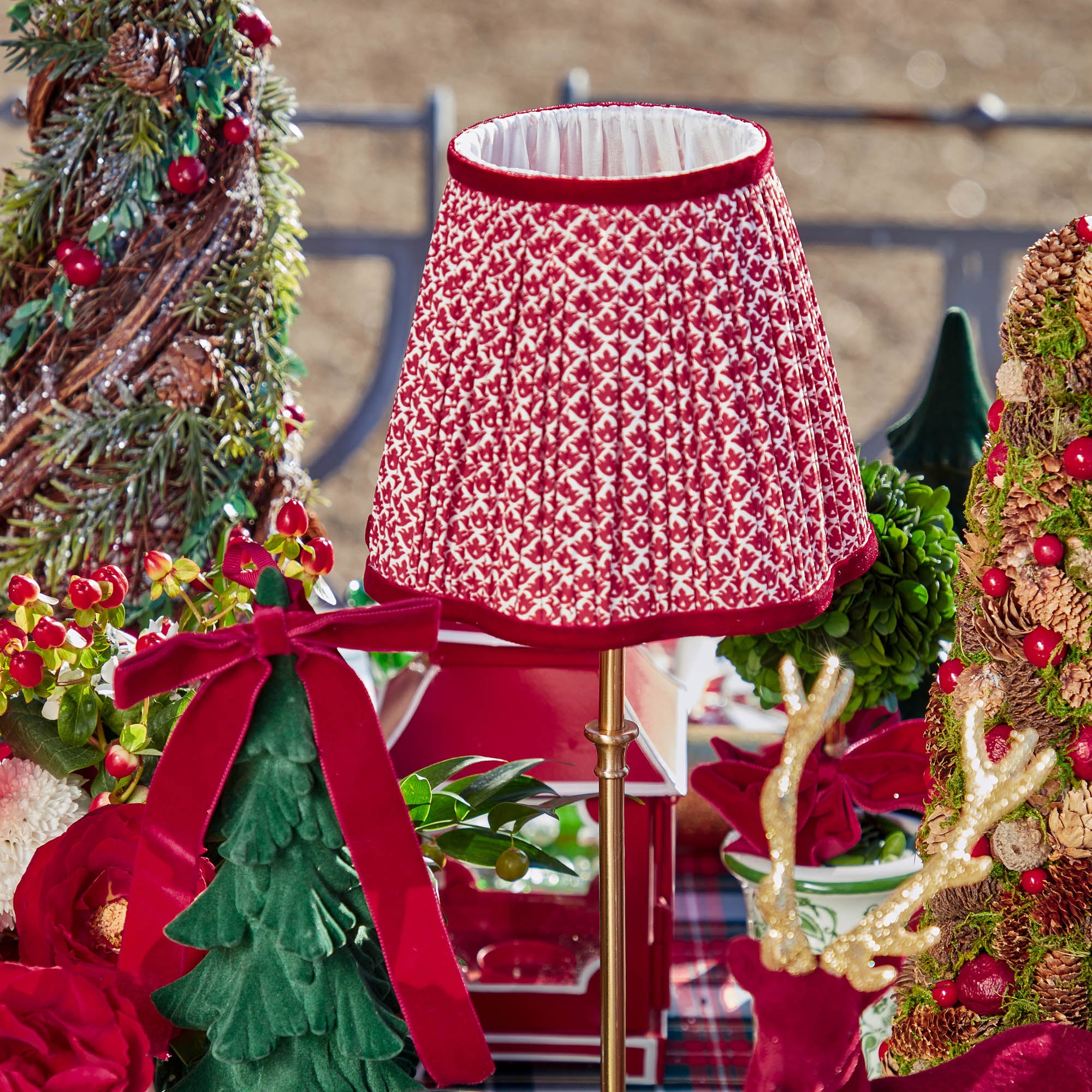 Red Lotus Lampshade (18cm)