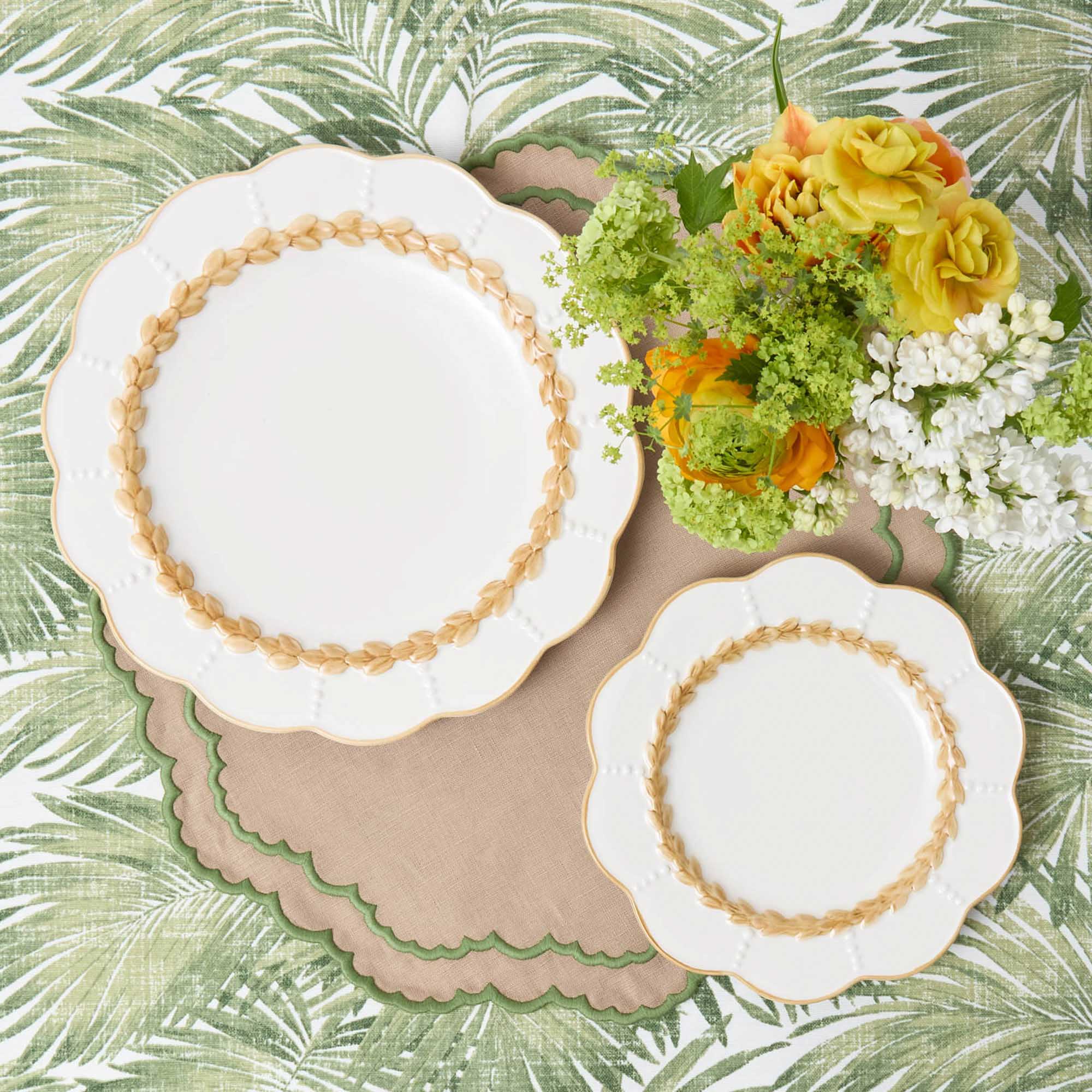 Putty Laurel Starter Plates (Set of 4)