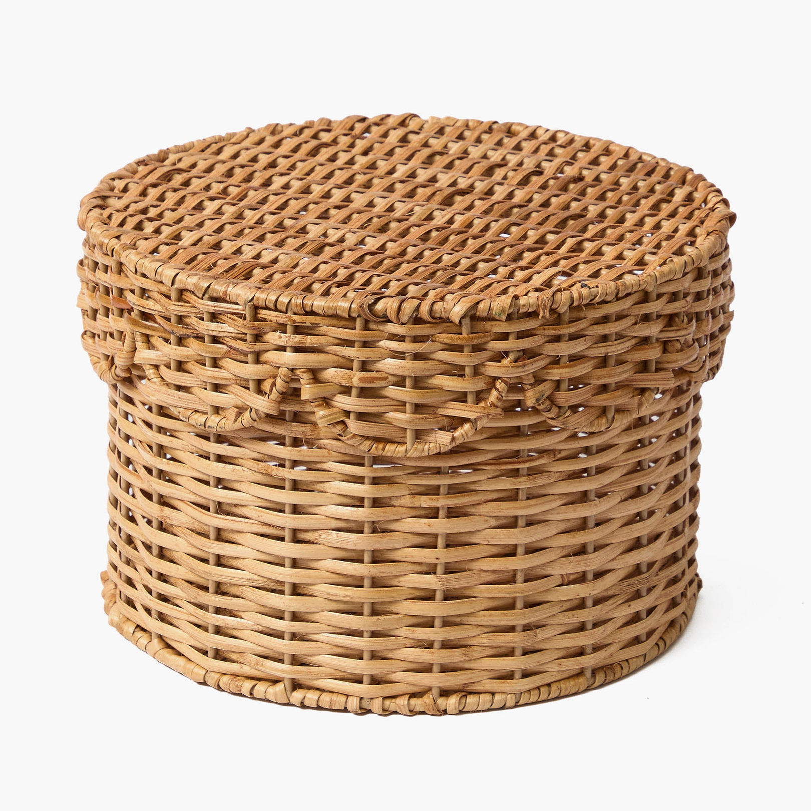 Scalloped Round Lidded Rattan Box - Small