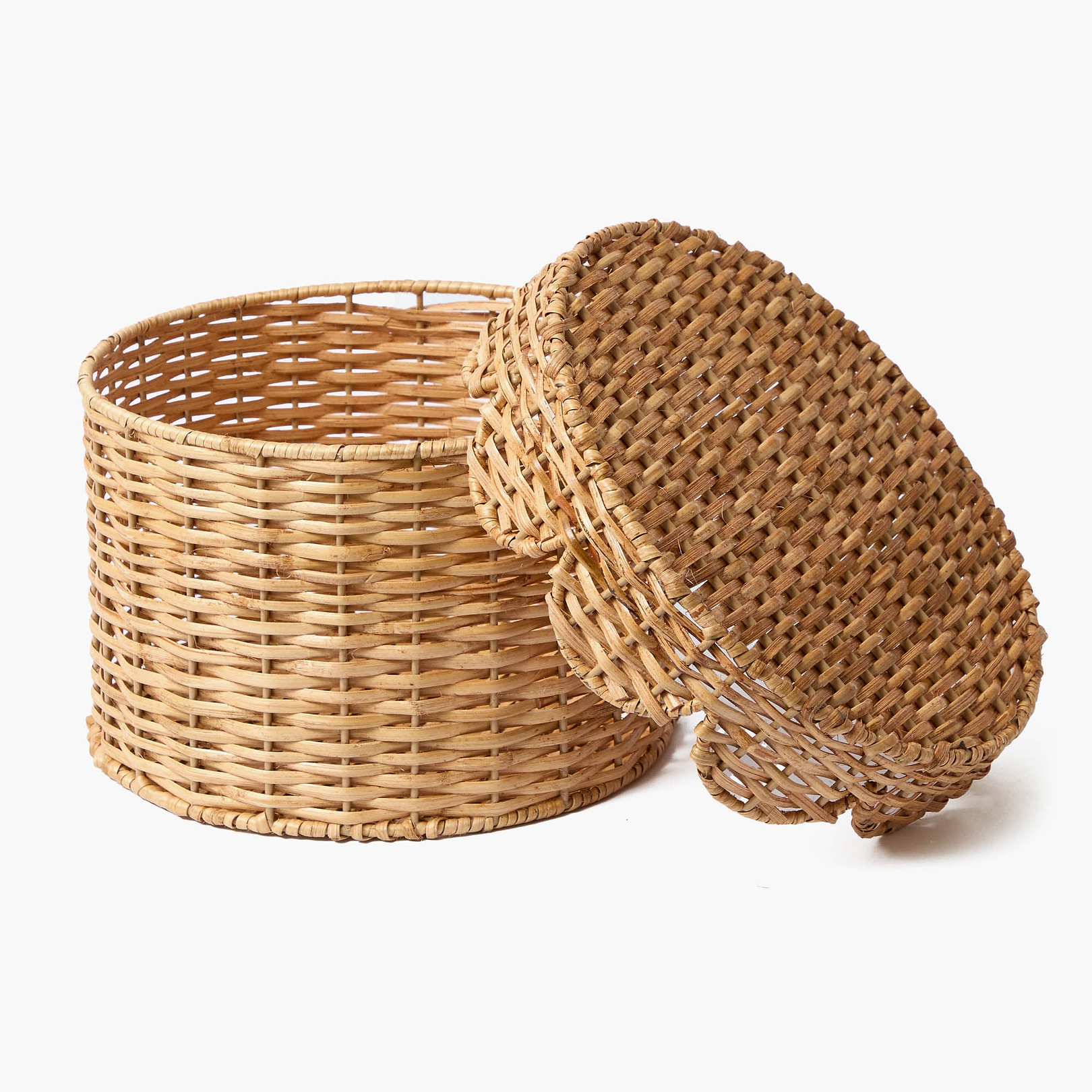 Scalloped Round Lidded Rattan Box - Small