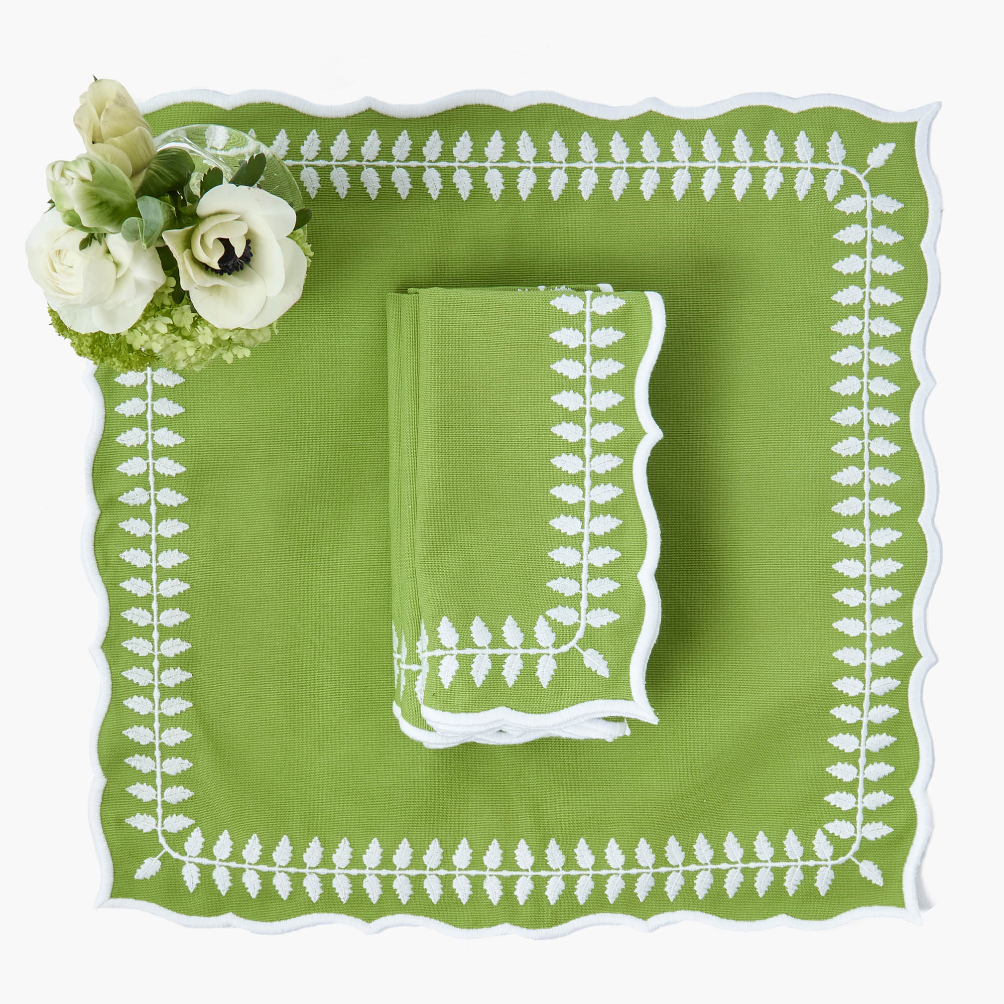 Green Laurel Placemats & Napkins (Set of 4)