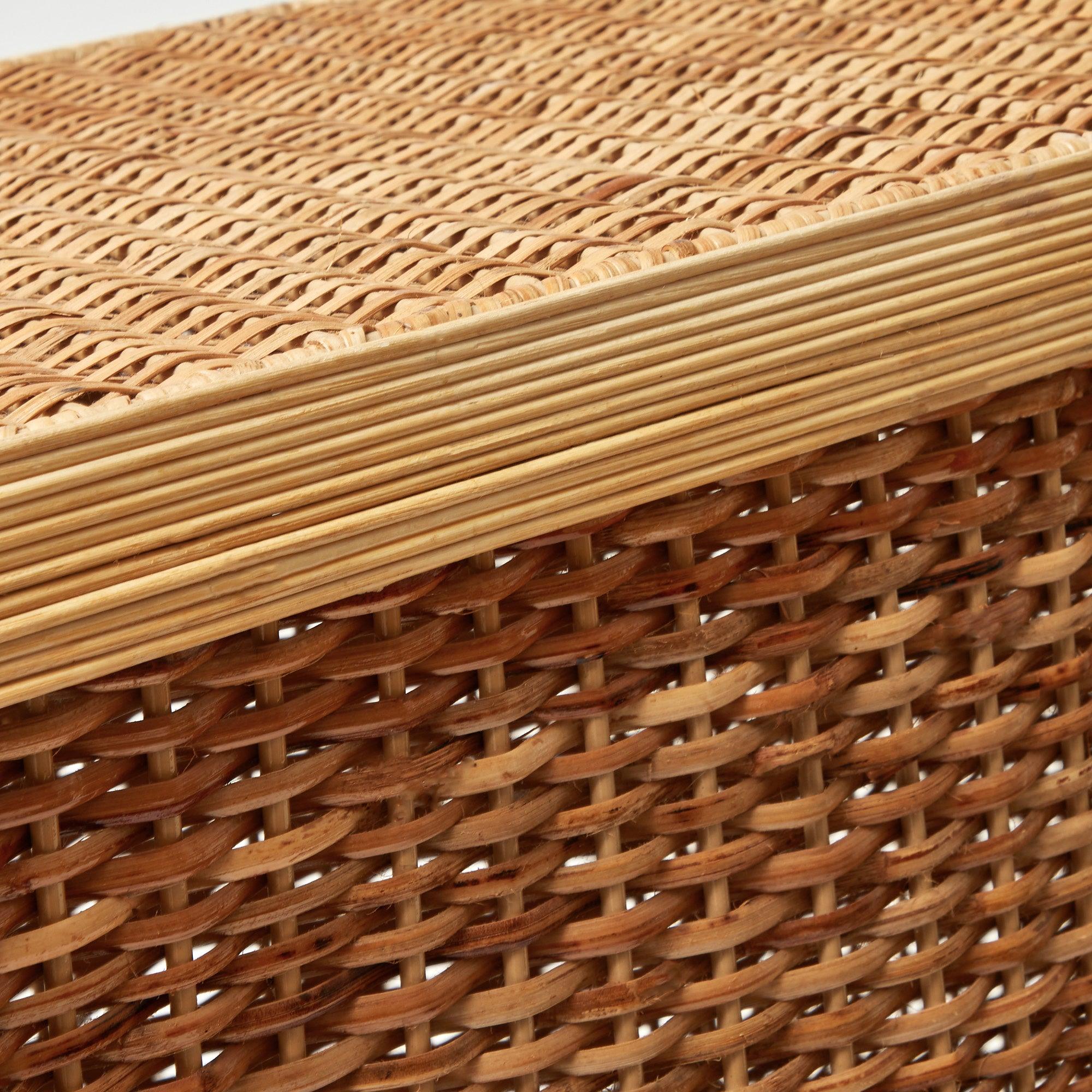 Elevate your interior decor with the whimsical and enchanting Vivienne Rattan Scalloped Console Table - a simple yet stylish statement of coastal sophistication.