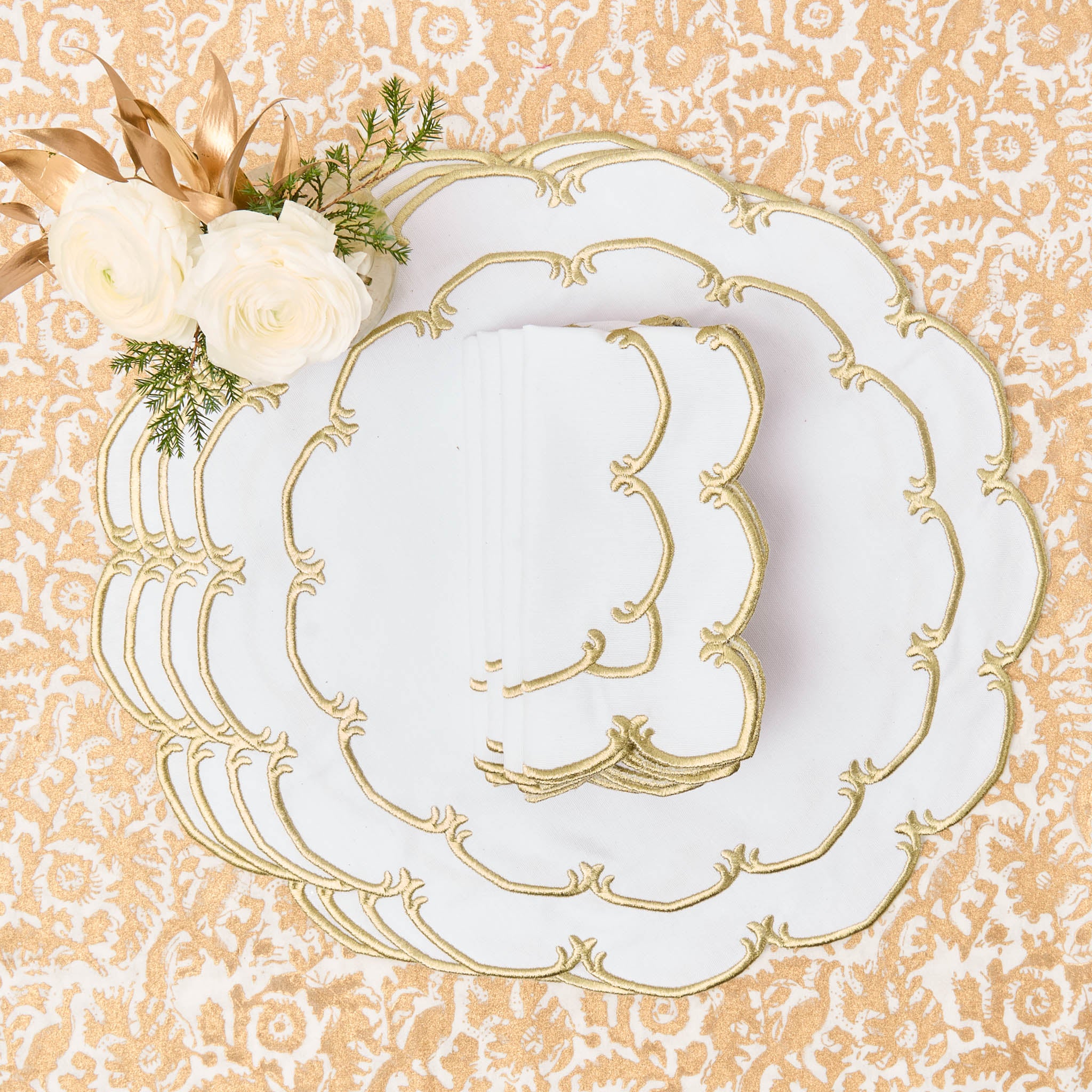 White & Gold Amanda Placemats (Set of 4)