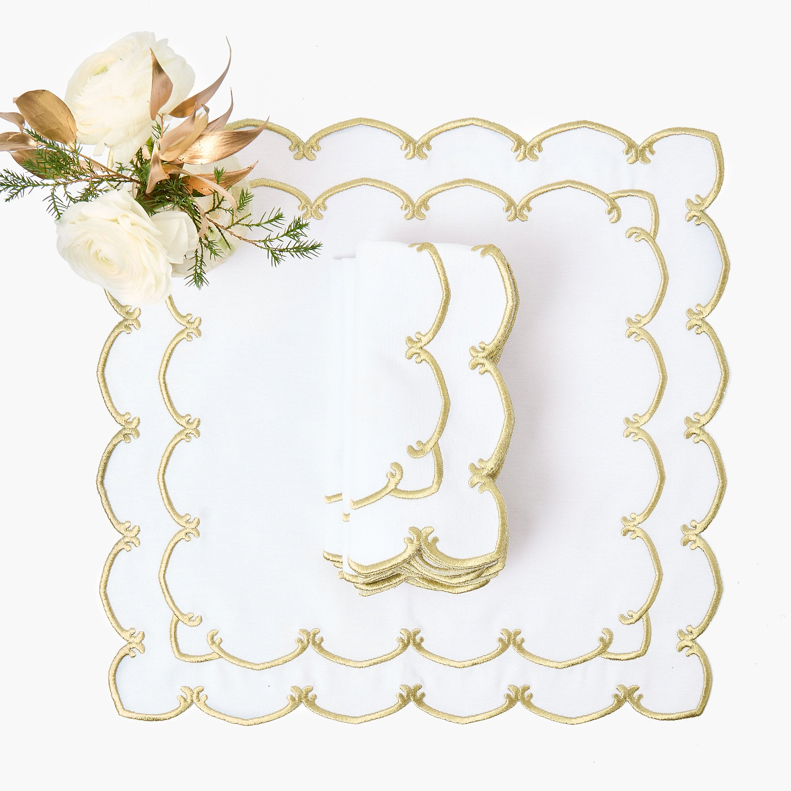 White & Gold Amanda Linen Napkins, Set of 4 | Mrs. Alice