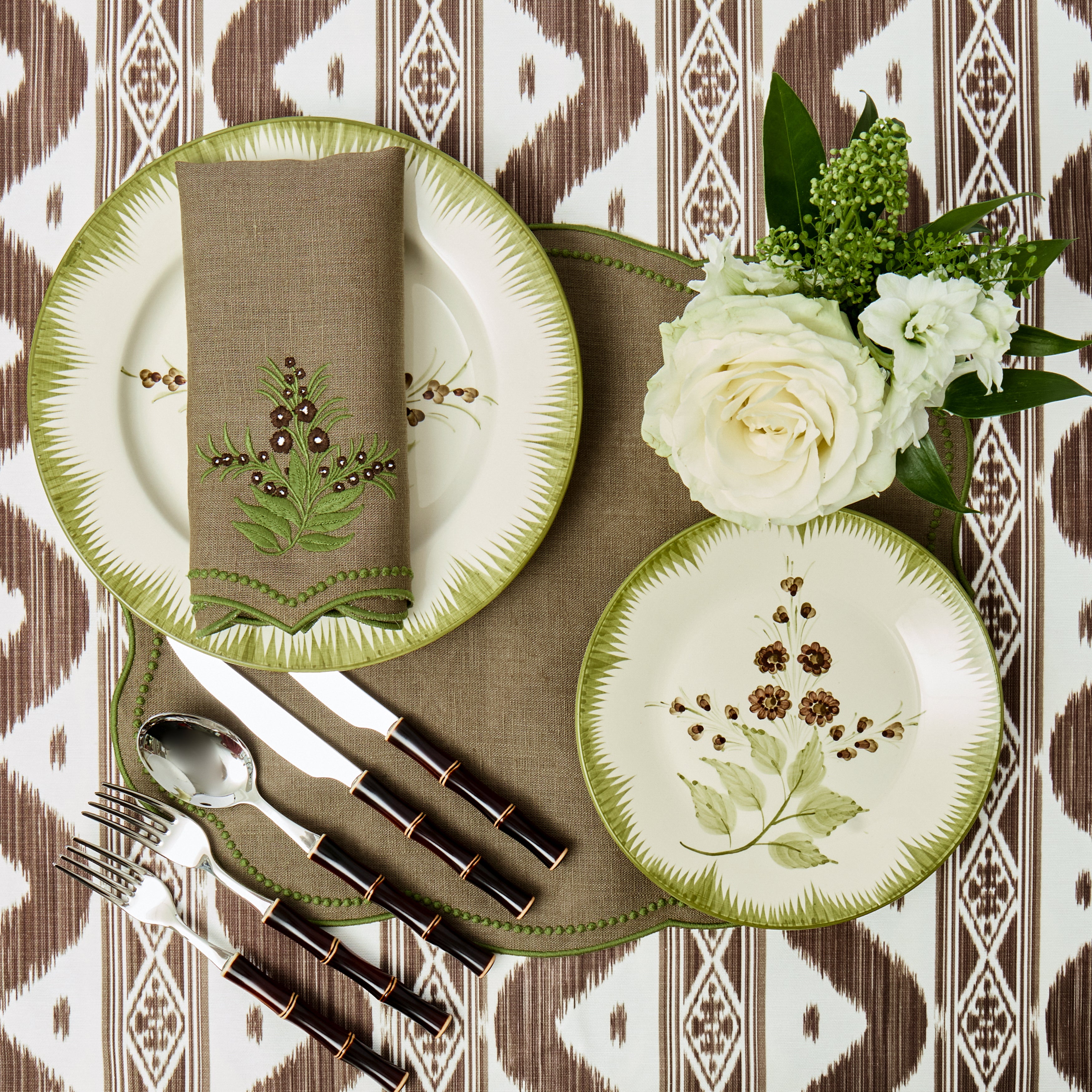Walnut & Green Araminta Linen Napkins (Set of 4)