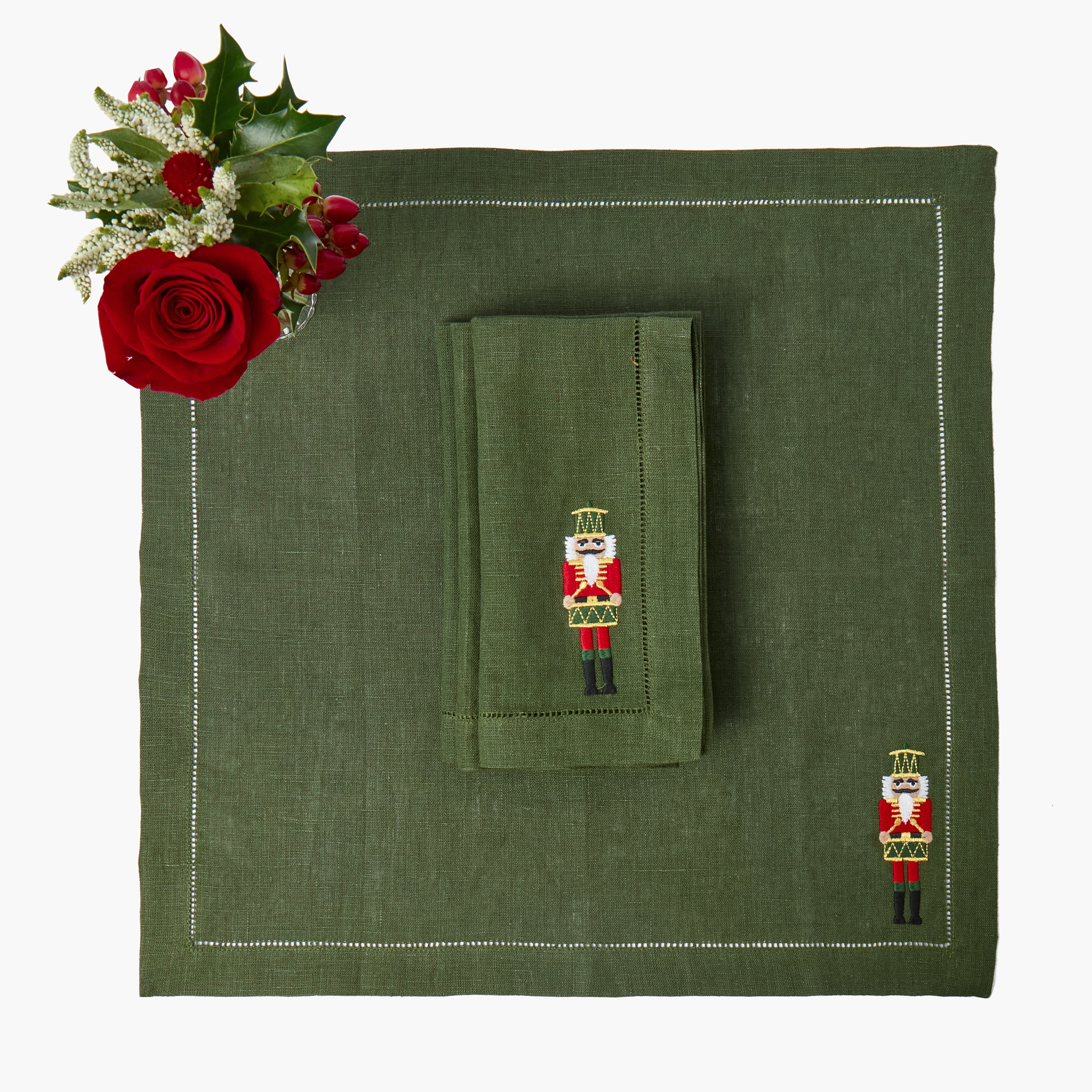 Forest Green Holly Garland Placemats & Nutcracker Napkins (Set of 8)