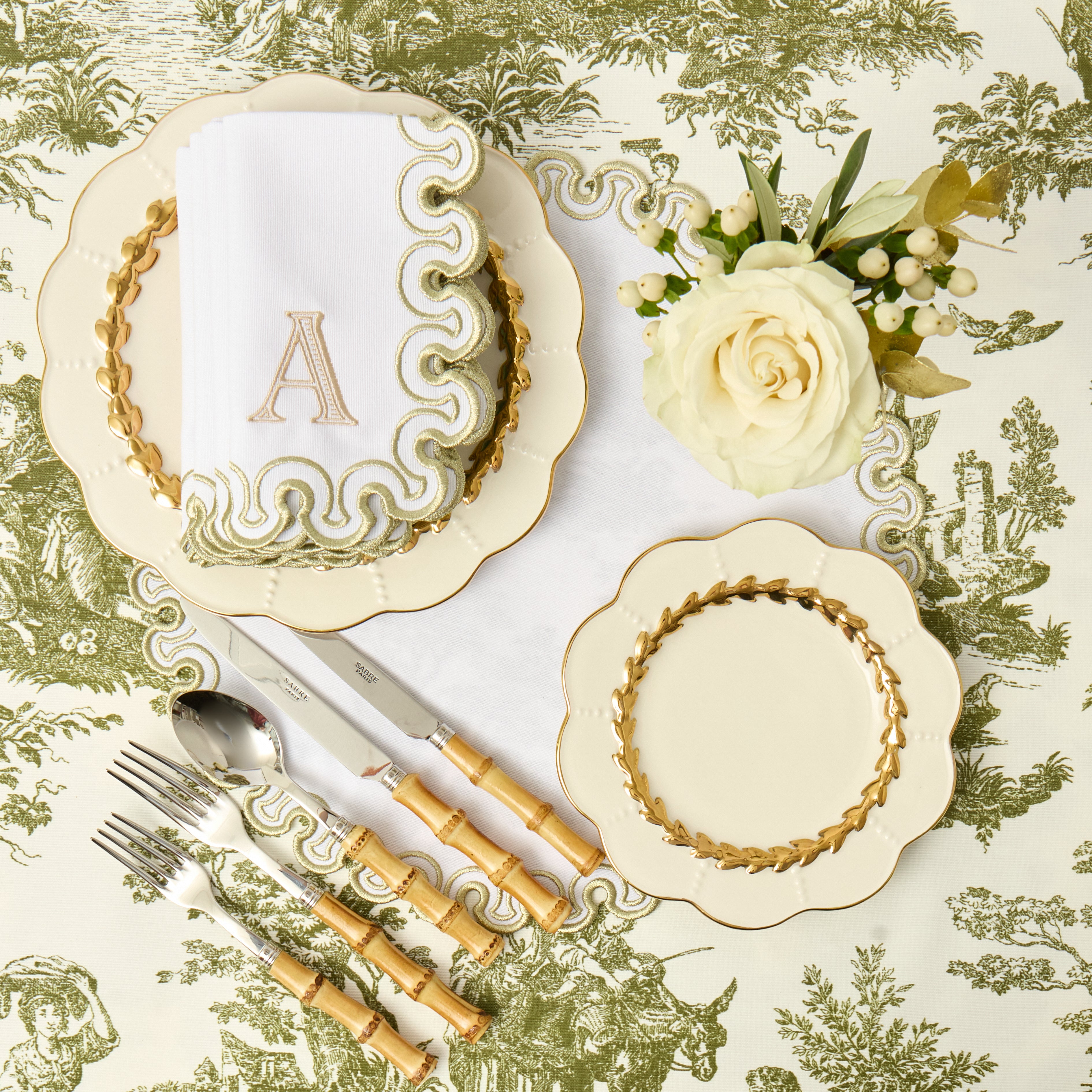 White & Gold Valentina Placemats & Napkins (Set of 8)