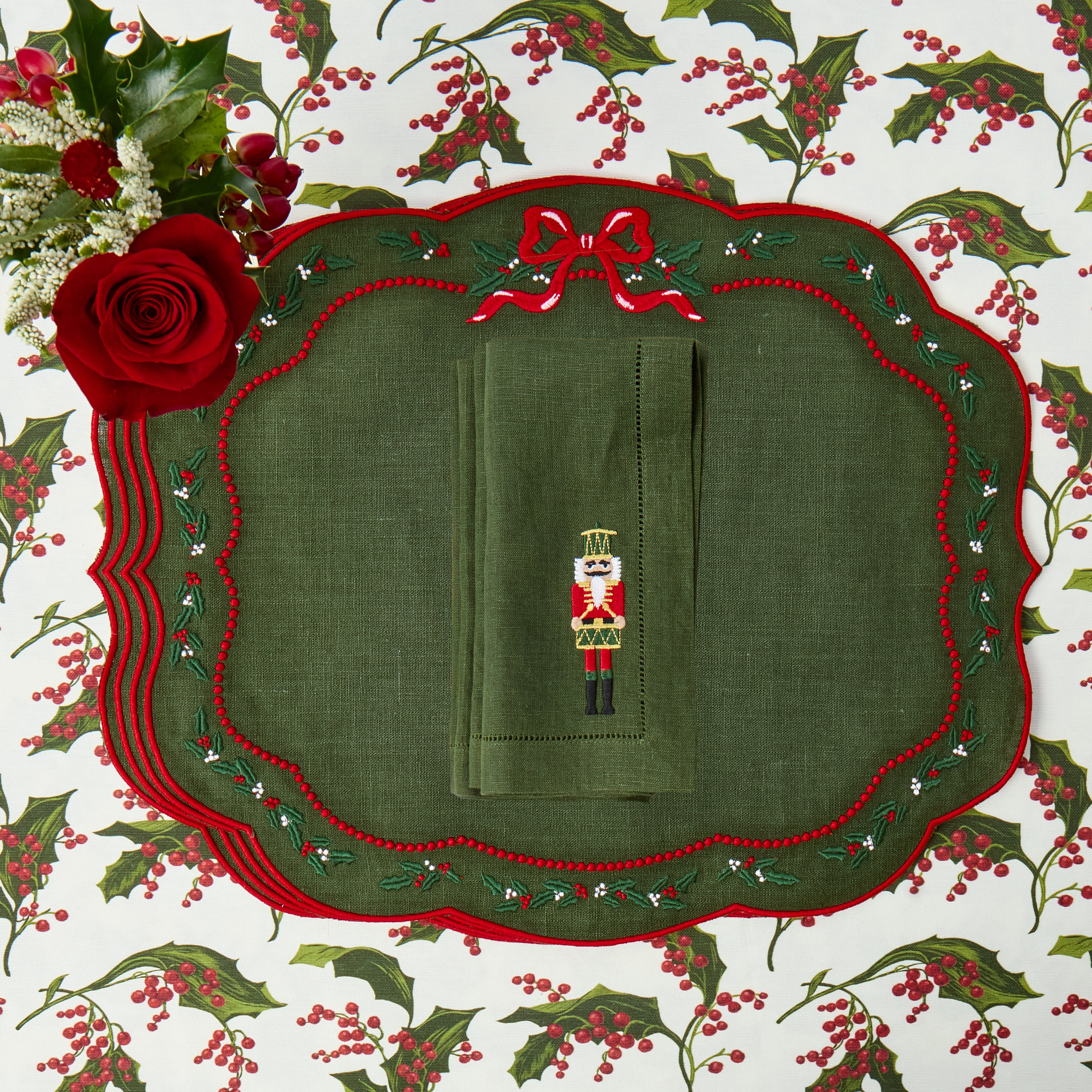 Forest Green Holly Garland Placemats & Nutcracker Napkins (Set of 8)