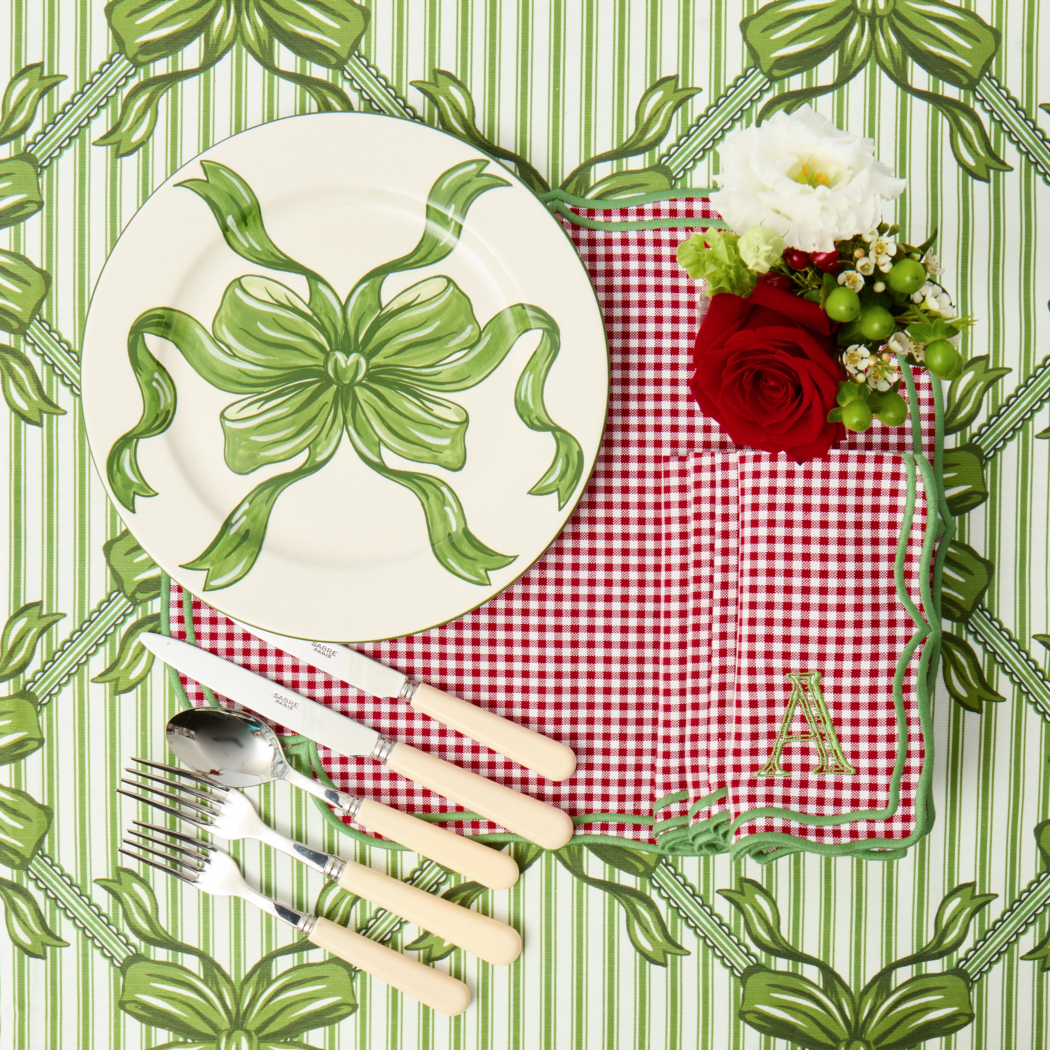 Green Audrey Bow Dinner Plate