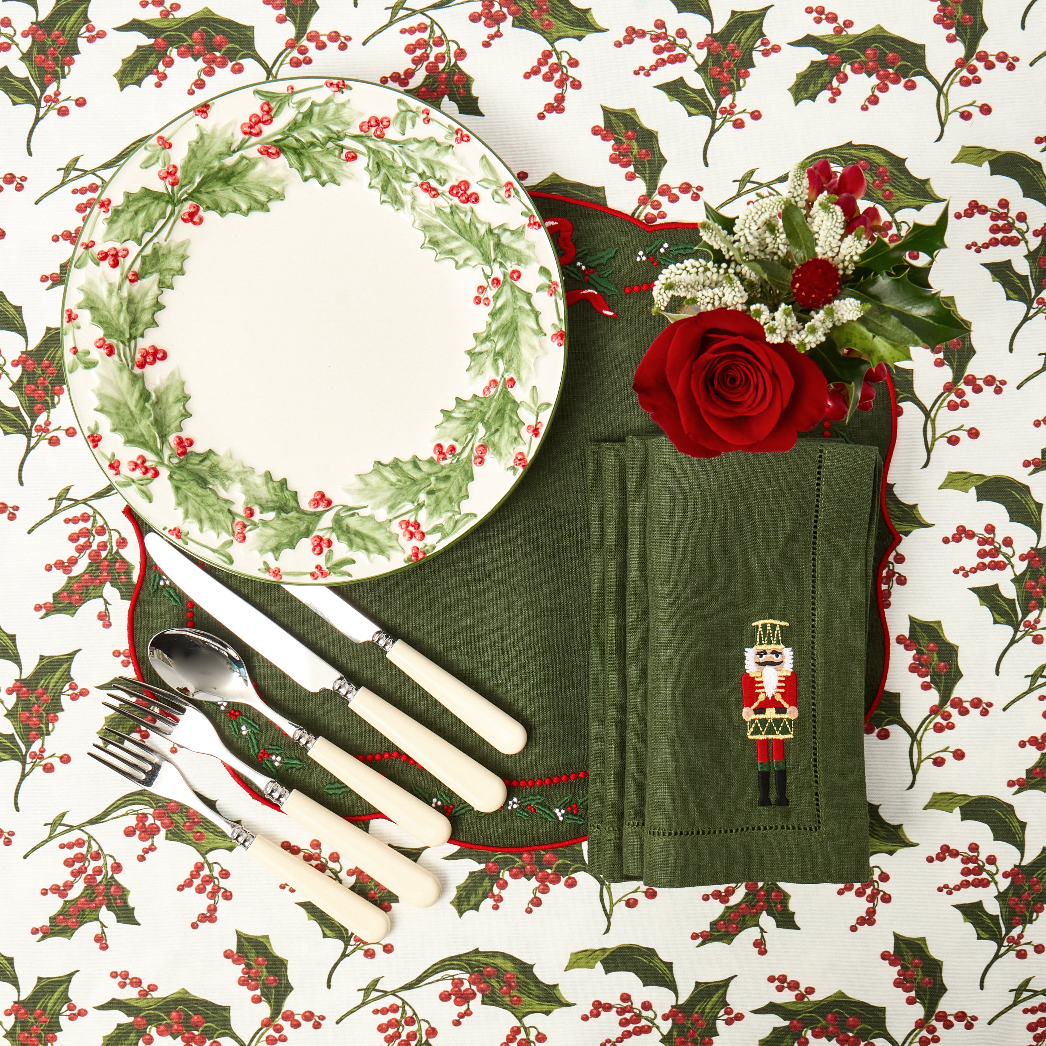 Holly Dinner Plate