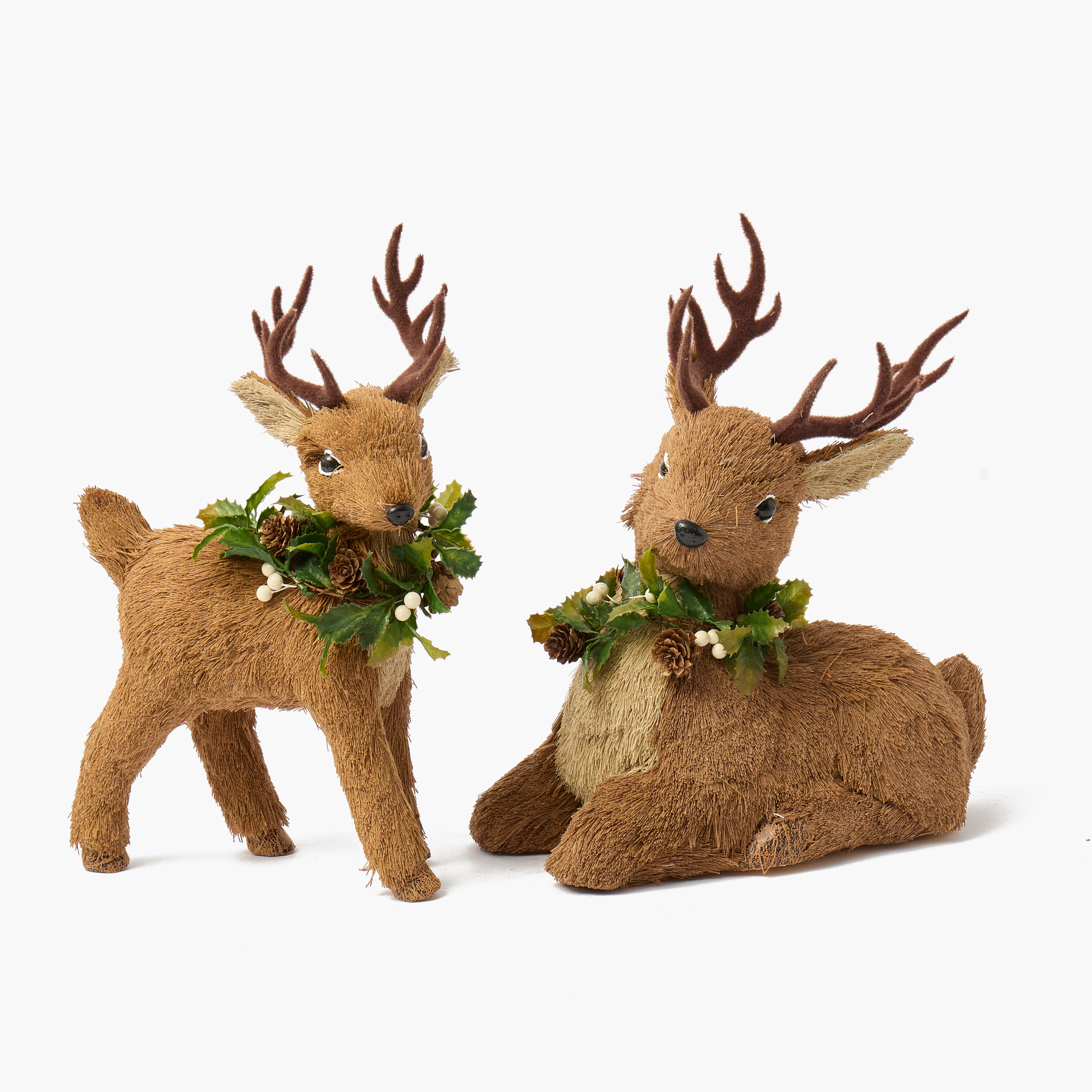 Sitting Deer with Wreath (Pair)