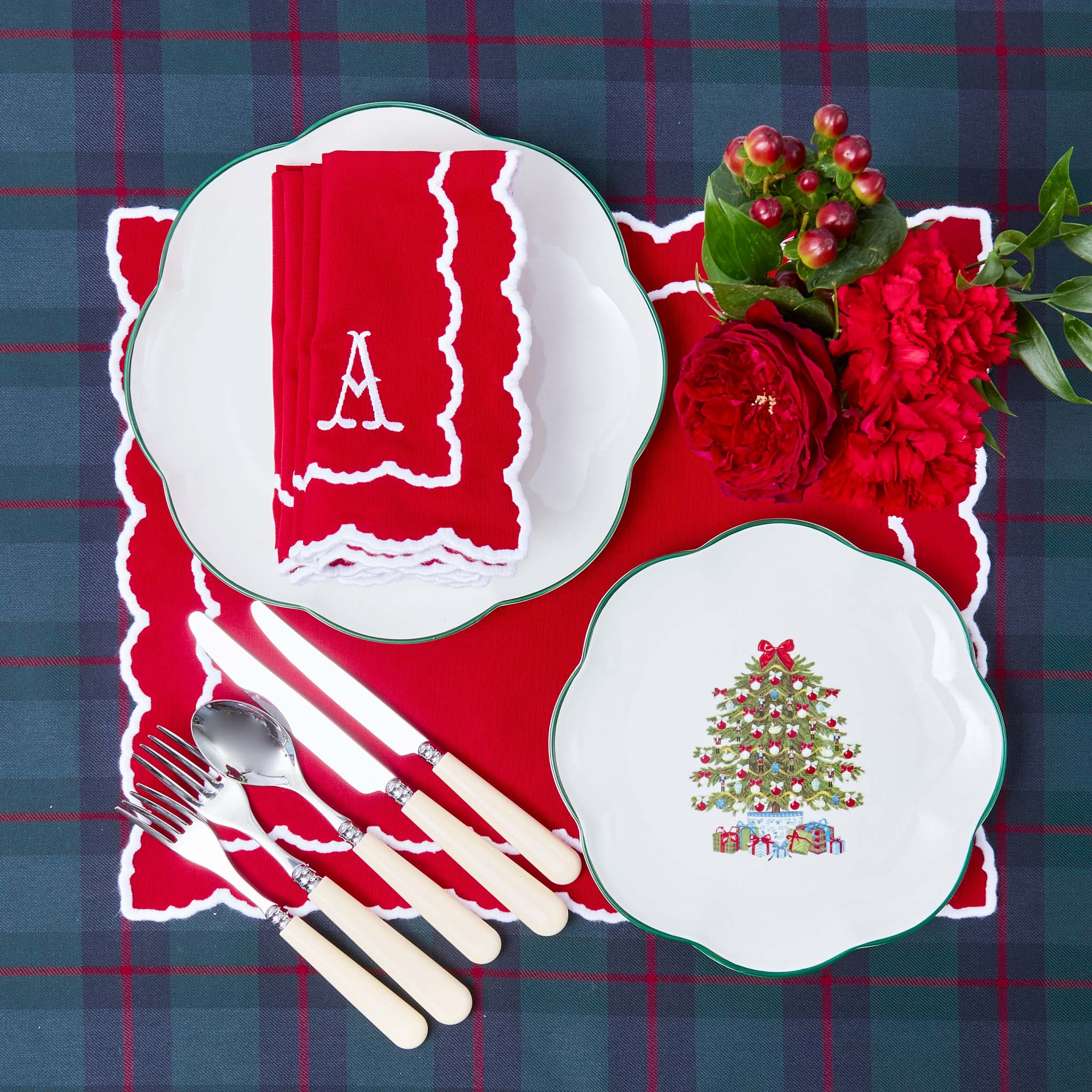 Mrs. Alice Christmas Tree Starter Plate (Set of 4)