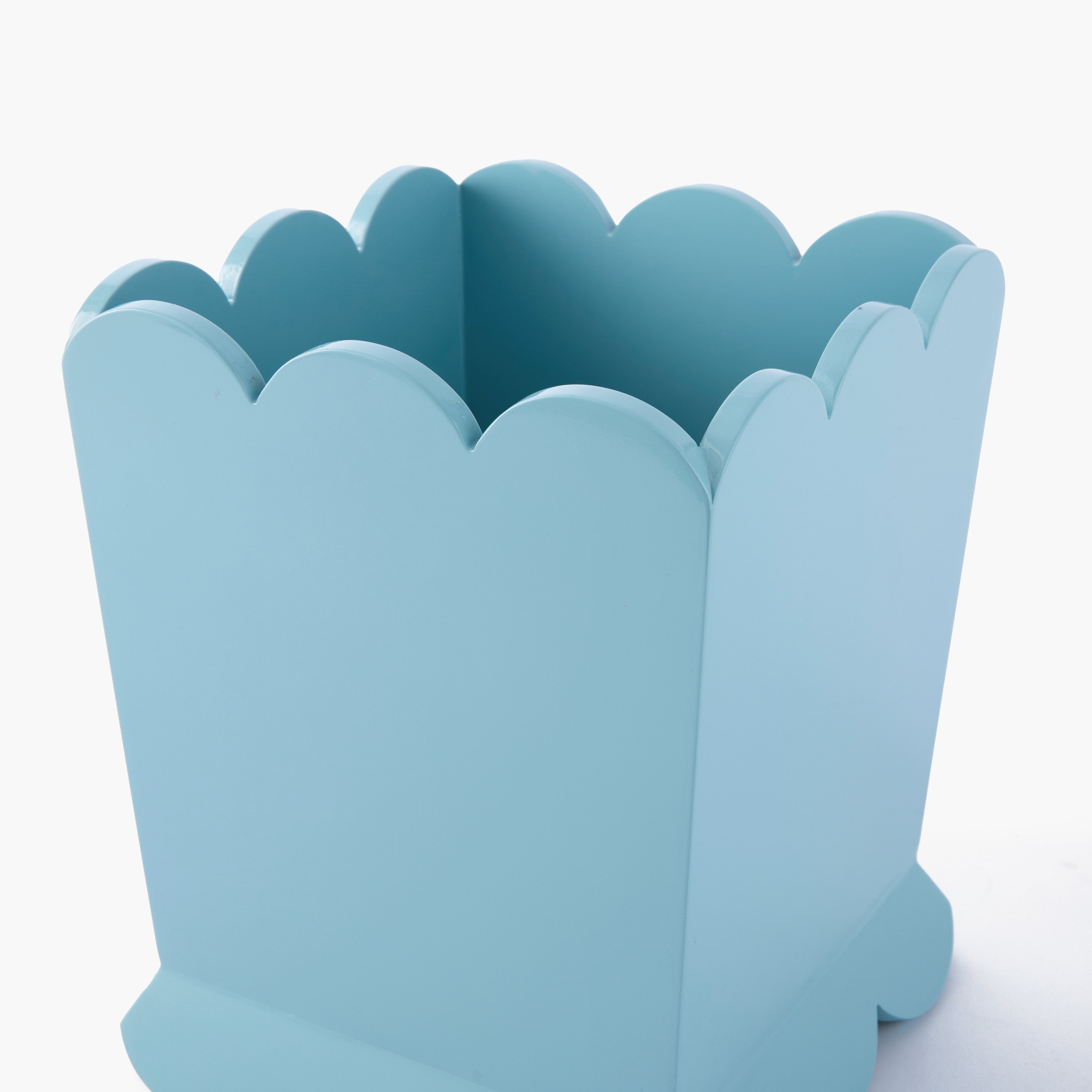 Duck-egg Scalloped Lacquer Waste Paper Bin