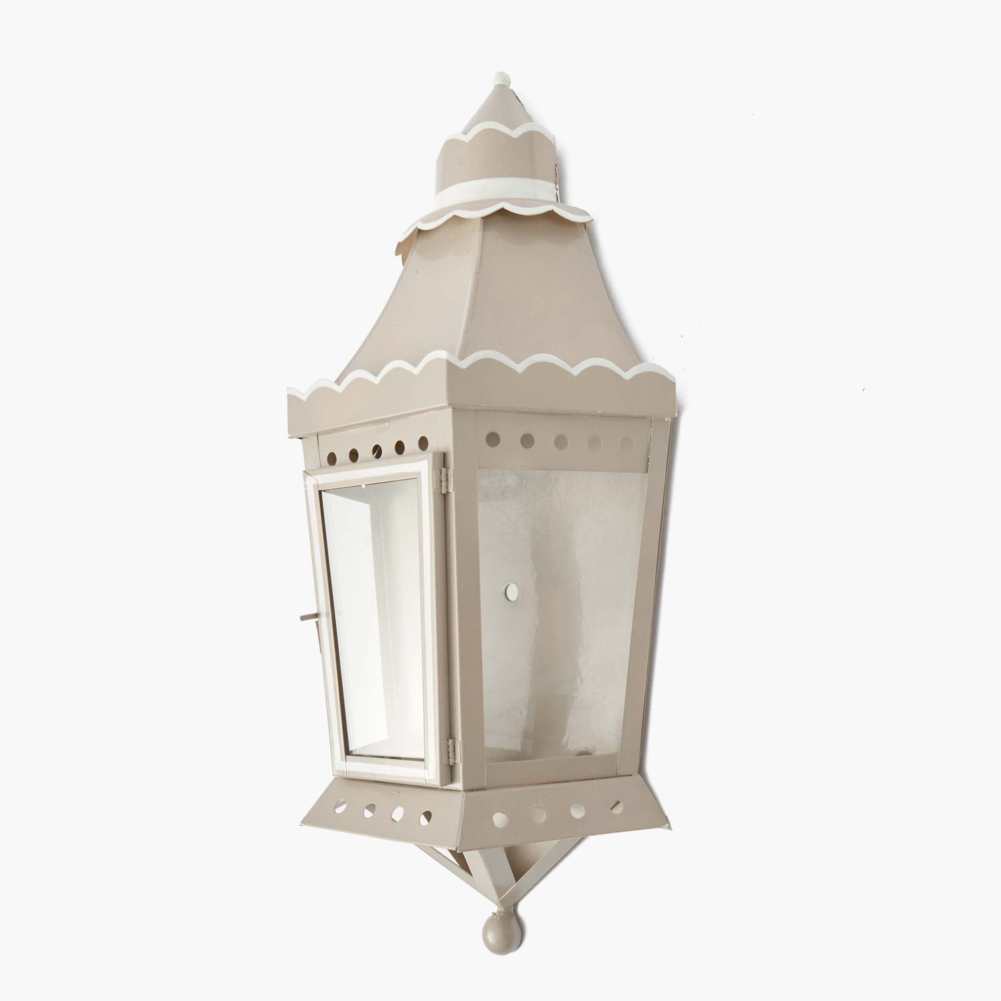 Putty Tole Wall Lantern
