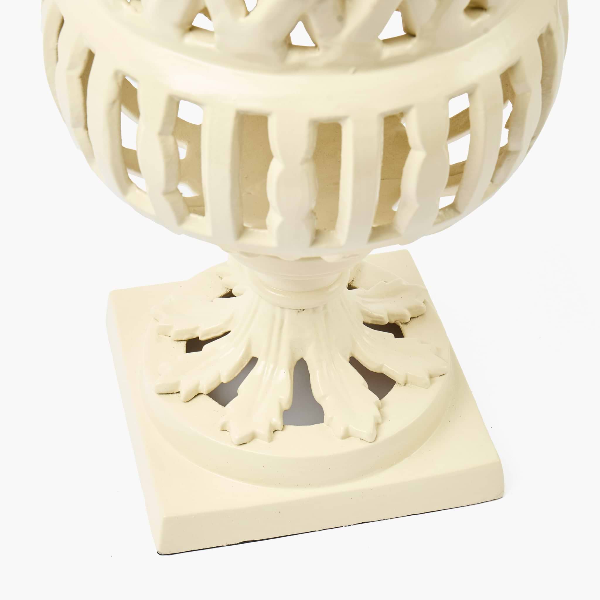 Adelaide Putty Lattice Urn