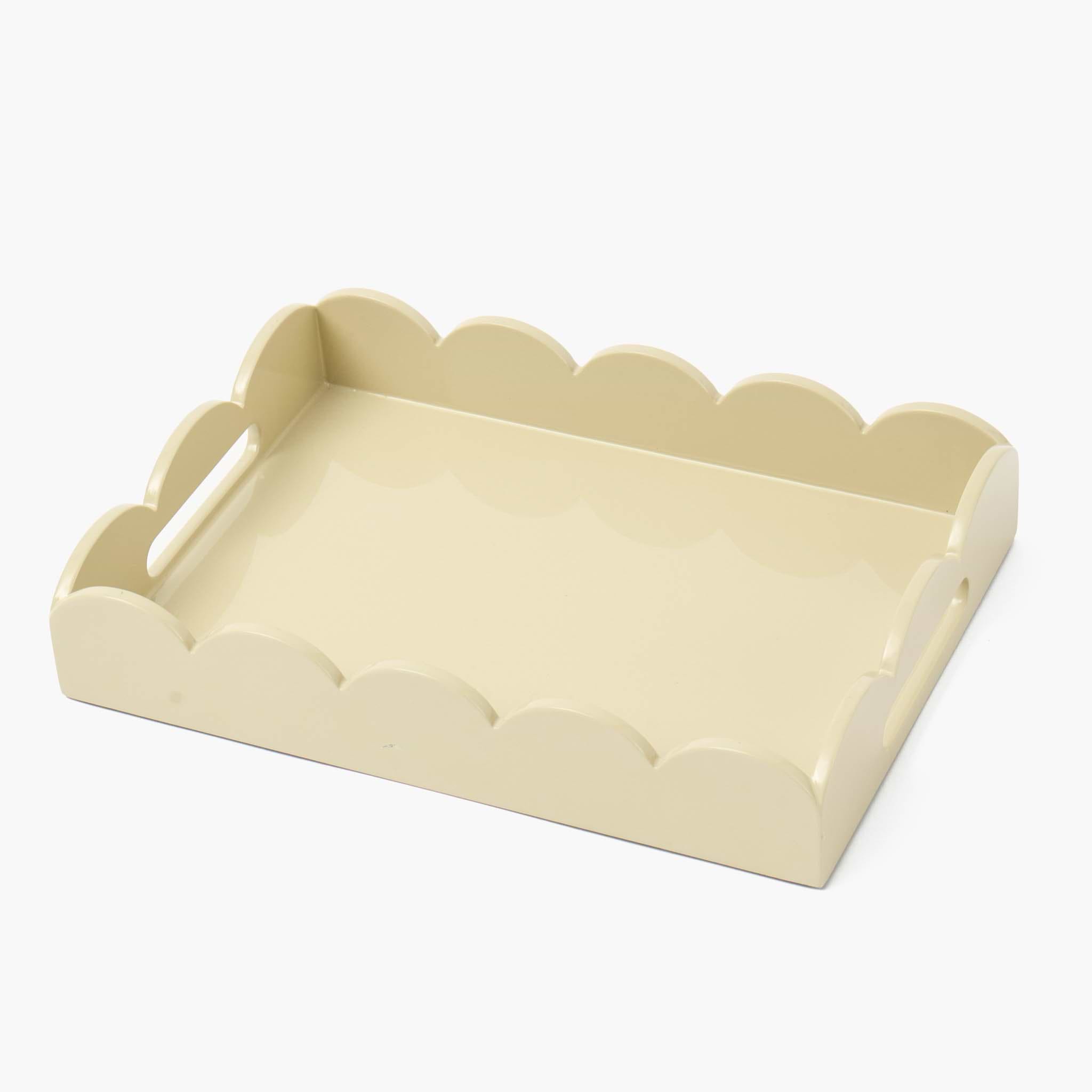 Putty Small Scalloped Lacquer Tray