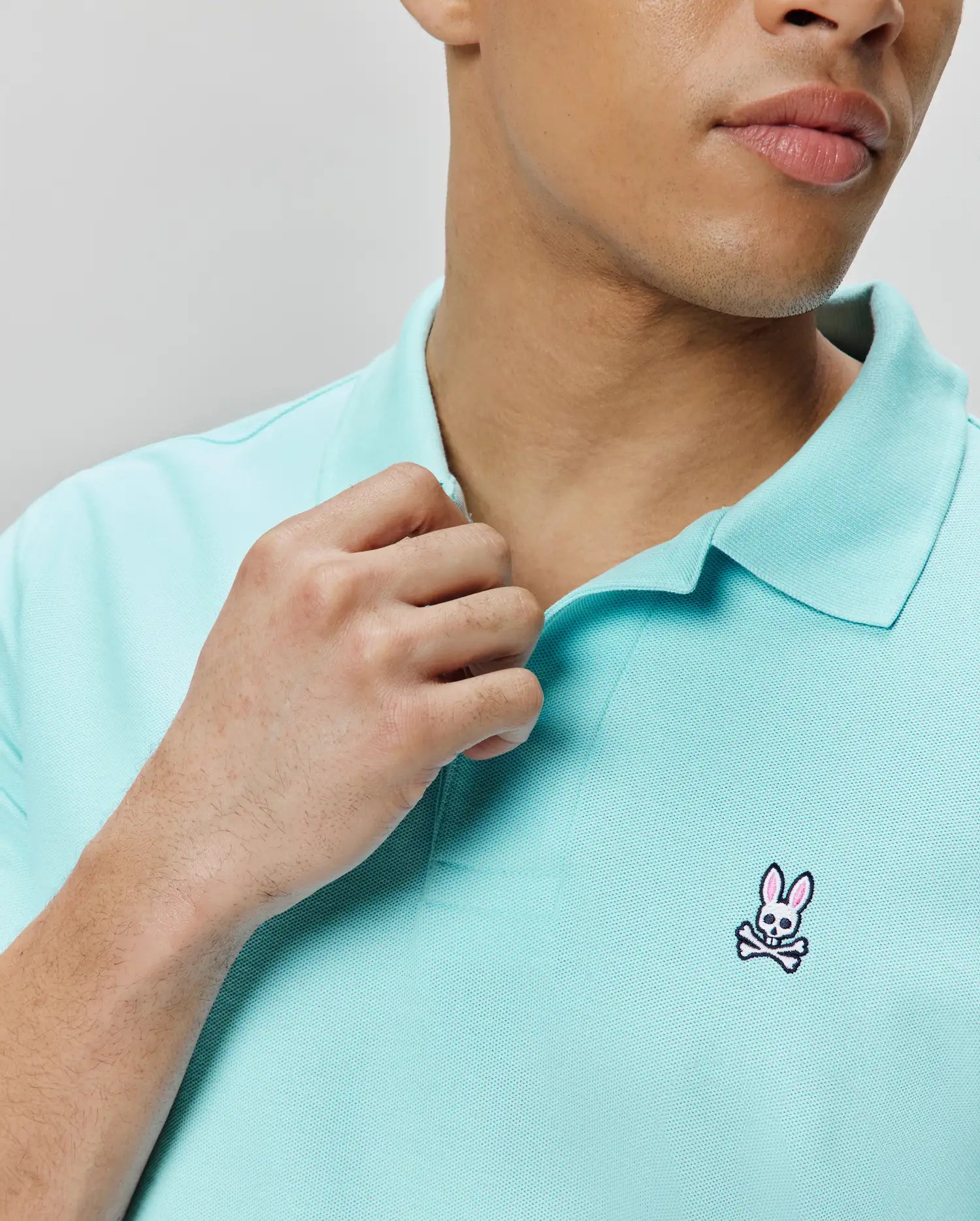 POLO EN PIQUÉ CLASSIQUE HOMMES vue 3